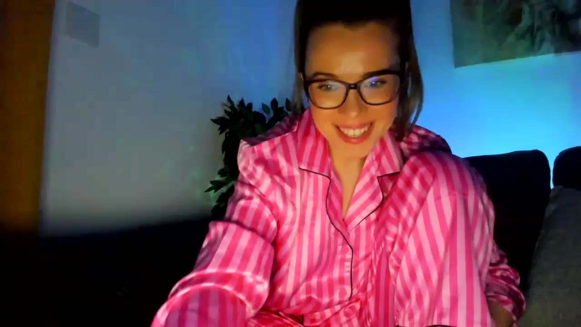 Gallery image thumbnail from CloverWinfred's myfreecams stream on, 01/03/2023, 03:44 image 1 of 20