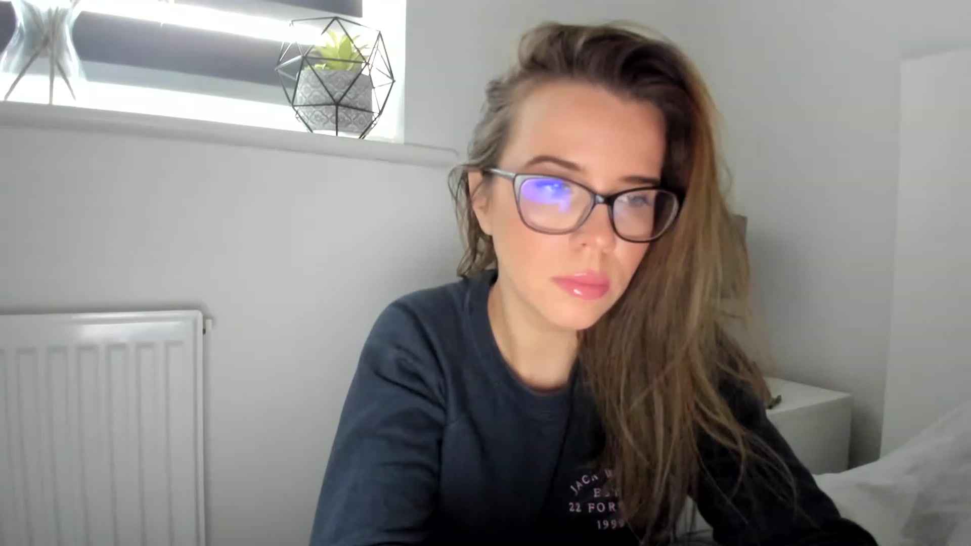 Gallery image thumbnail from CloverWinfred's myfreecams stream on, 01/25/2023, 13:12 image 8 of 20