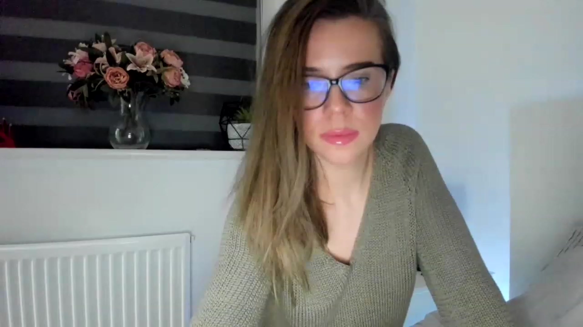 Gallery image thumbnail from CloverWinfred's myfreecams stream on, 01/26/2023, 24:38 image 4 of 20