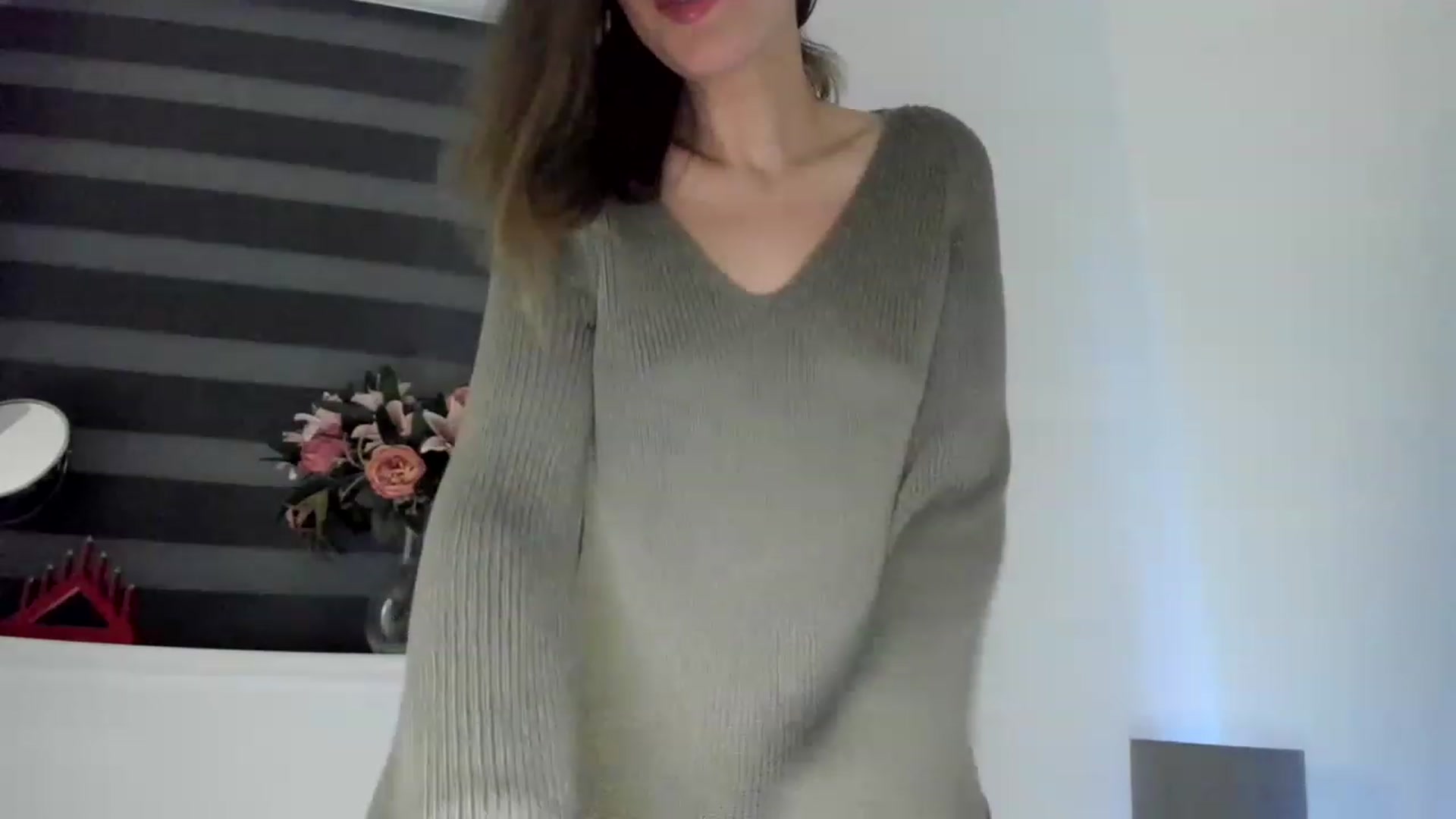 Gallery image thumbnail from CloverWinfred's myfreecams stream on, 01/26/2023, 24:38 image 6 of 20