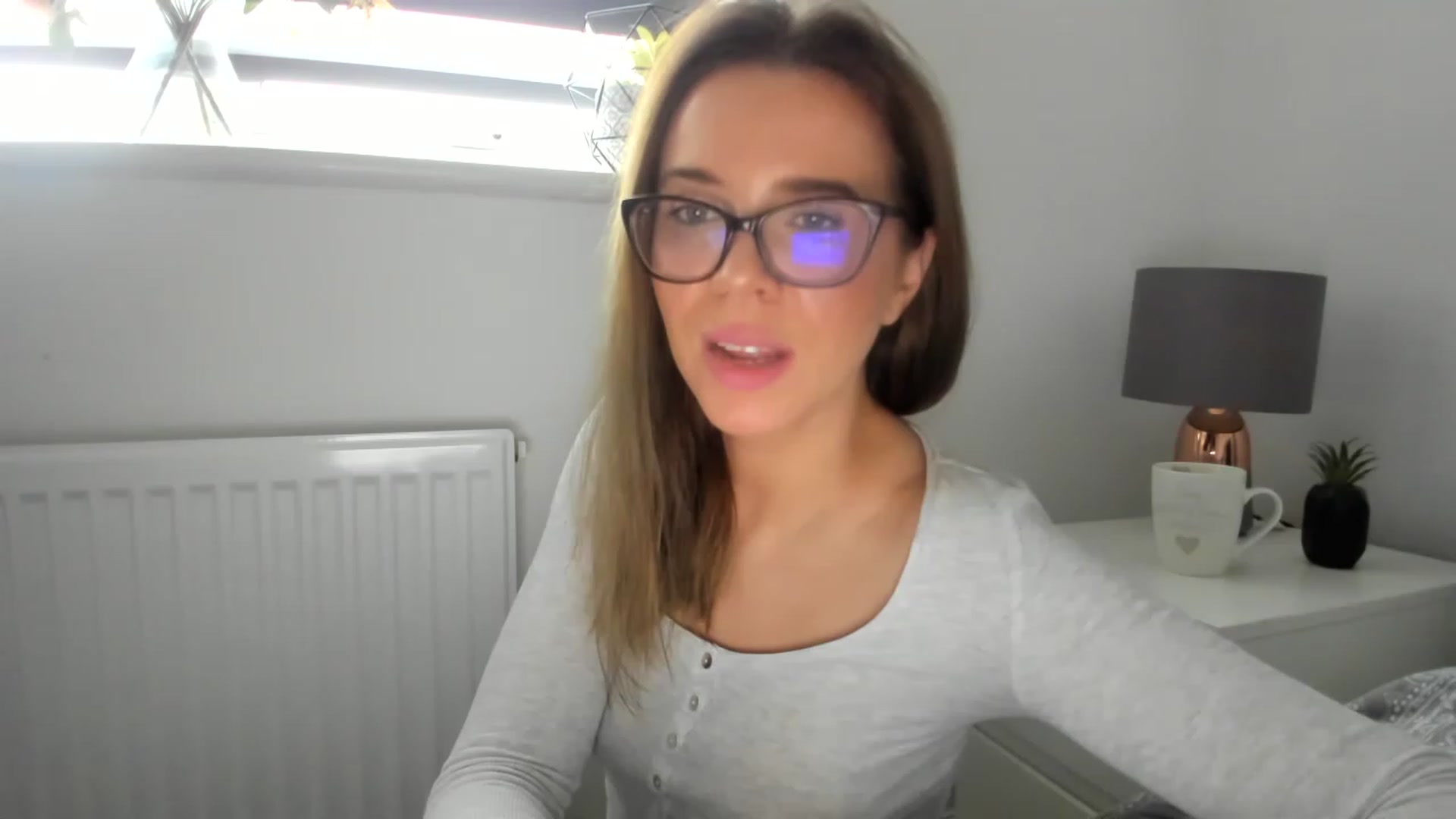 Gallery image thumbnail from CloverWinfred's myfreecams stream on, 01/29/2023, 15:49 image 6 of 20