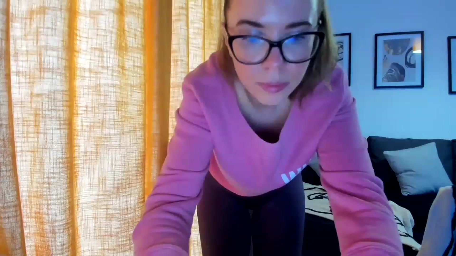 Gallery image thumbnail from CloverWinfred's myfreecams stream on, 02/18/2023, 14:29 image 9 of 20