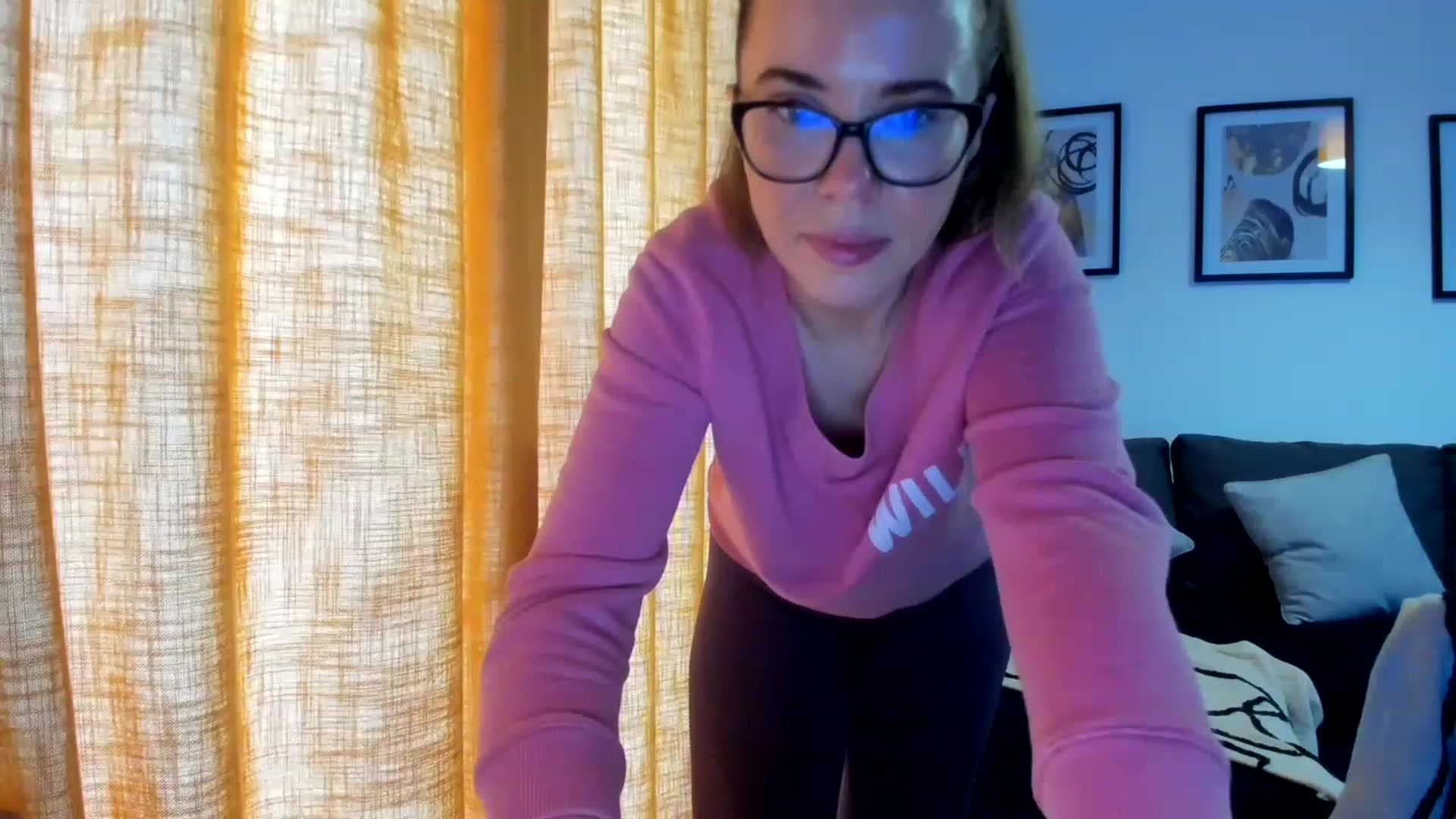 Gallery image thumbnail from CloverWinfred's myfreecams stream on, 02/18/2023, 14:29 image 8 of 20