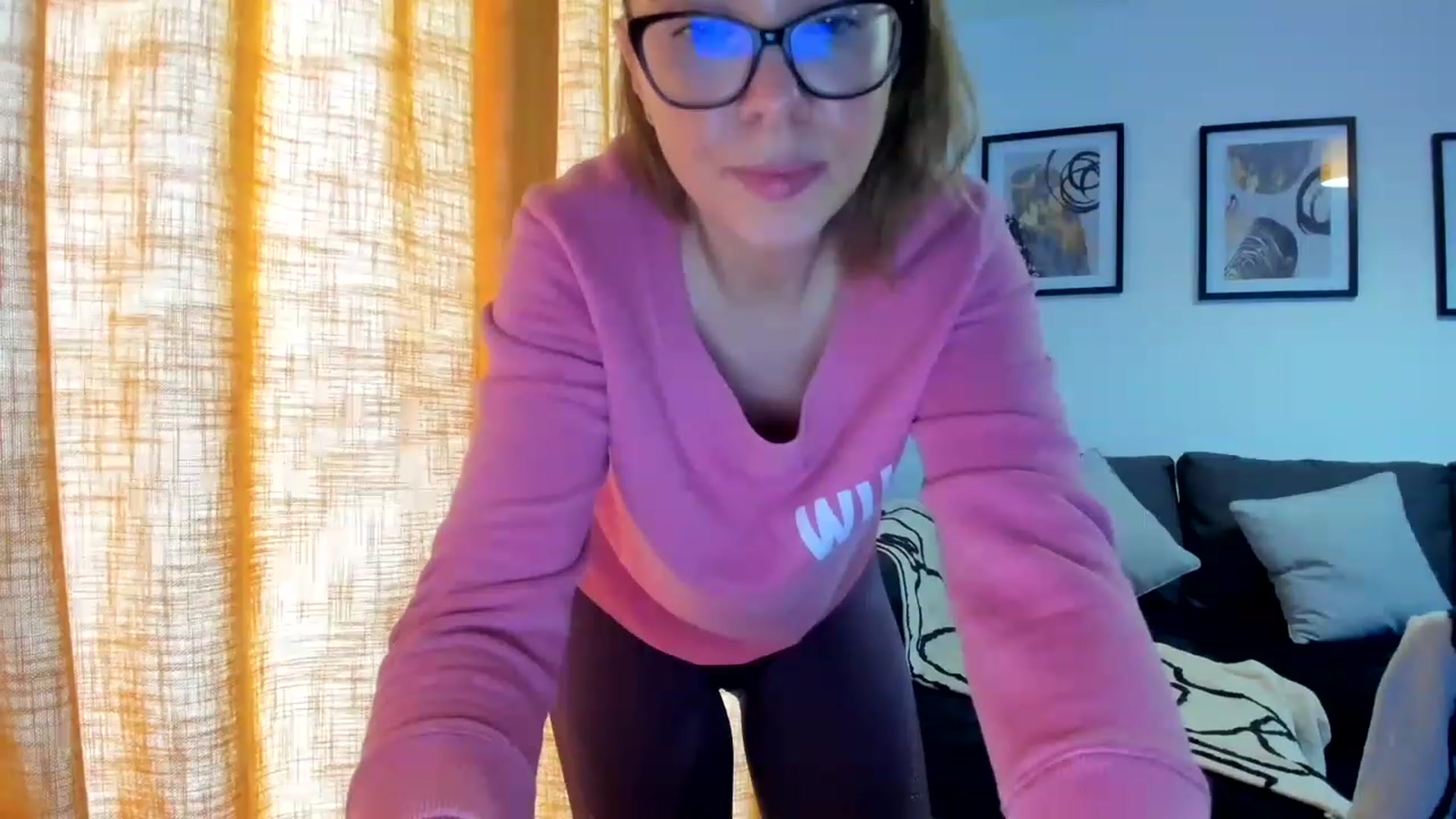 Gallery image thumbnail from CloverWinfred's myfreecams stream on, 02/18/2023, 14:29 image 13 of 20