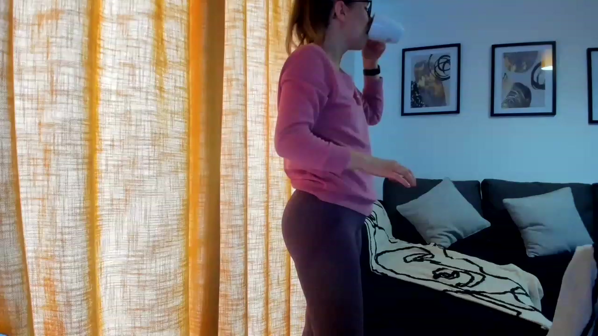 Gallery image thumbnail from CloverWinfred's myfreecams stream on, 02/18/2023, 14:29 image 6 of 20