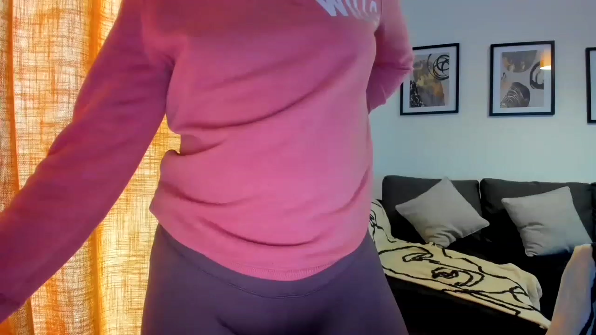 Gallery image thumbnail from CloverWinfred's myfreecams stream on, 02/18/2023, 14:29 image 10 of 20