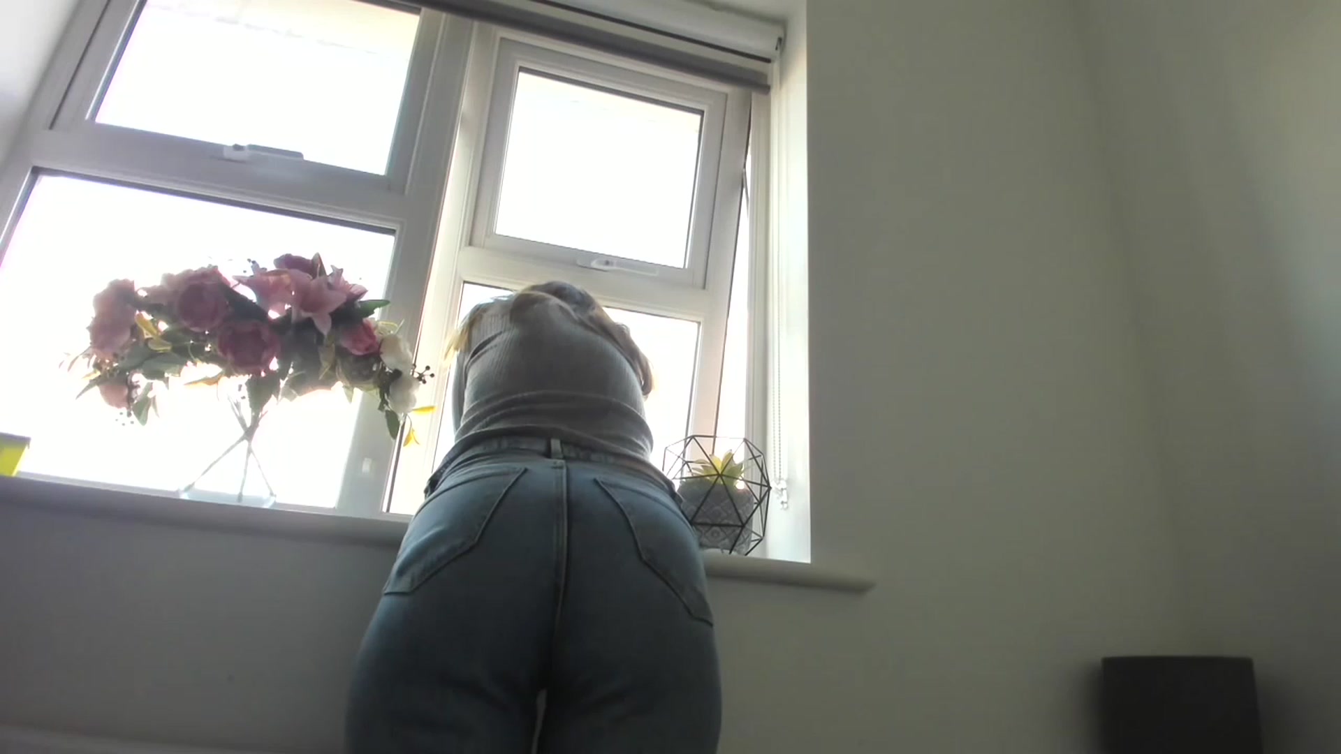 Gallery image thumbnail from CloverWinfred's myfreecams stream on, 04/07/2023, 15:28 image 11 of 20