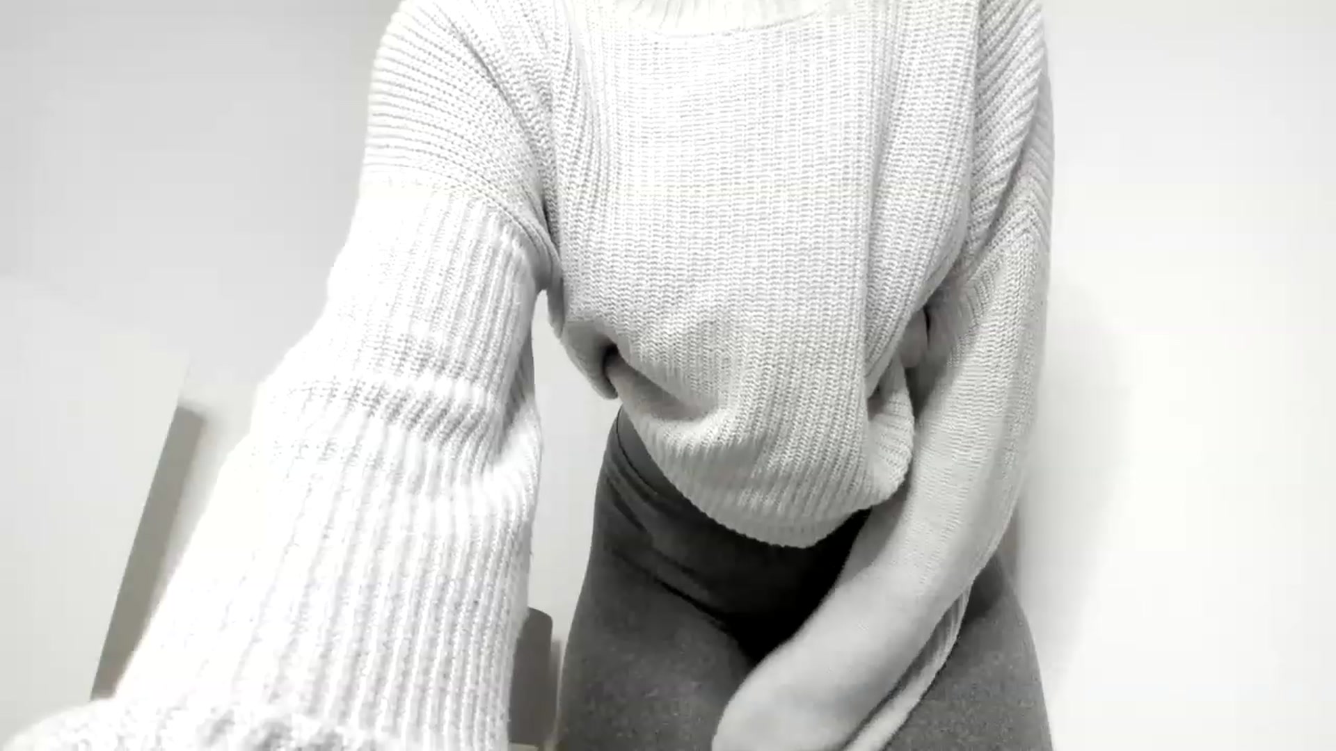 Gallery image thumbnail from CloverWinfred's myfreecams stream on, 04/11/2023, 23:18 image 14 of 20