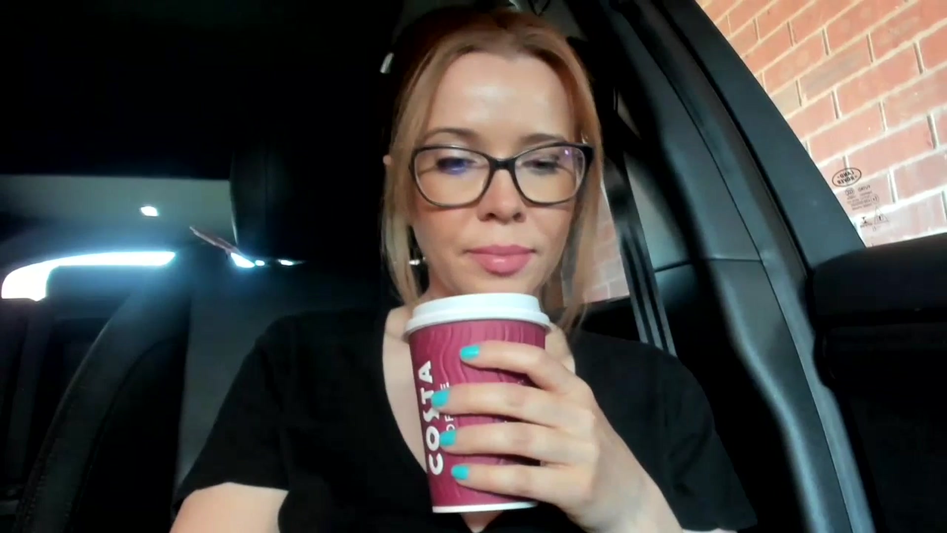 Gallery image thumbnail from CloverWinfred's myfreecams stream on, 07/09/2023, 14:45 image 9 of 20