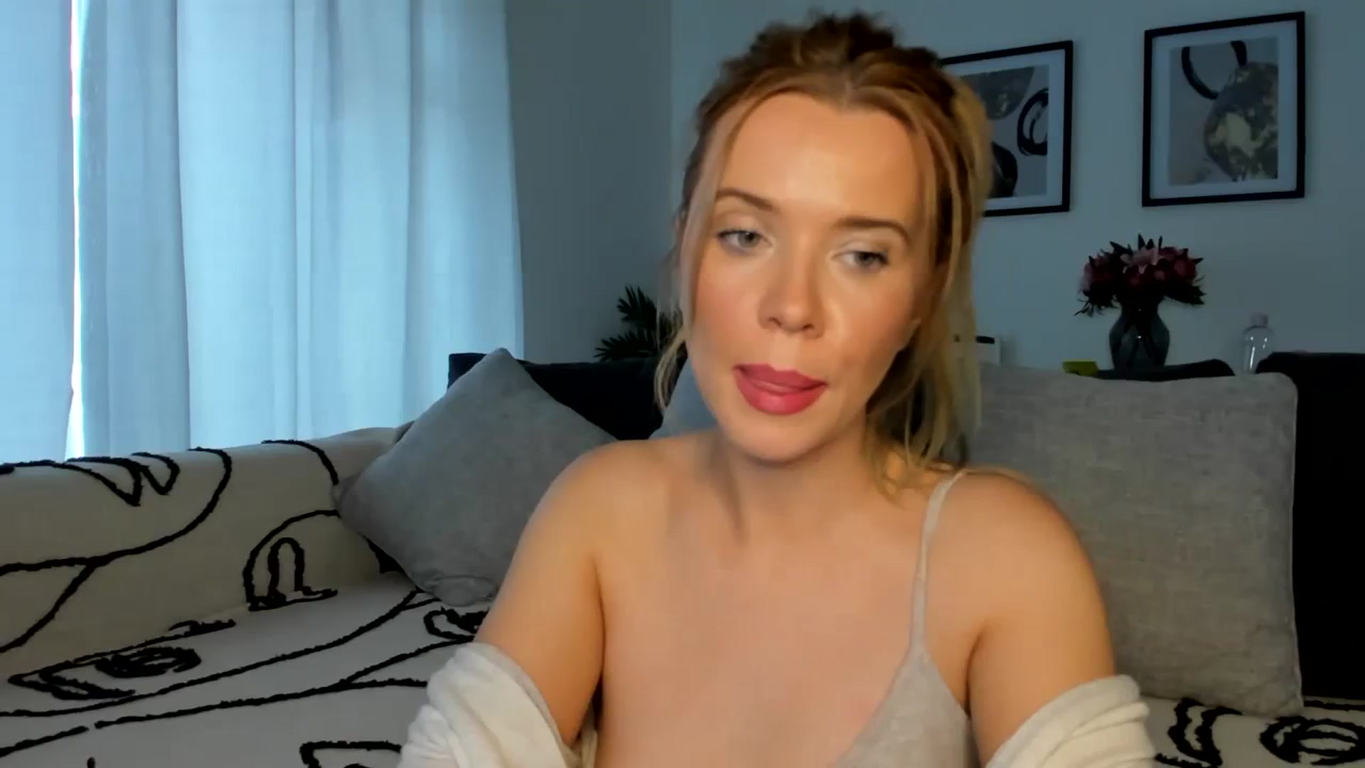 Gallery image thumbnail from CloverWinfred's myfreecams stream on, 07/30/2023, 16:44 image 4 of 20