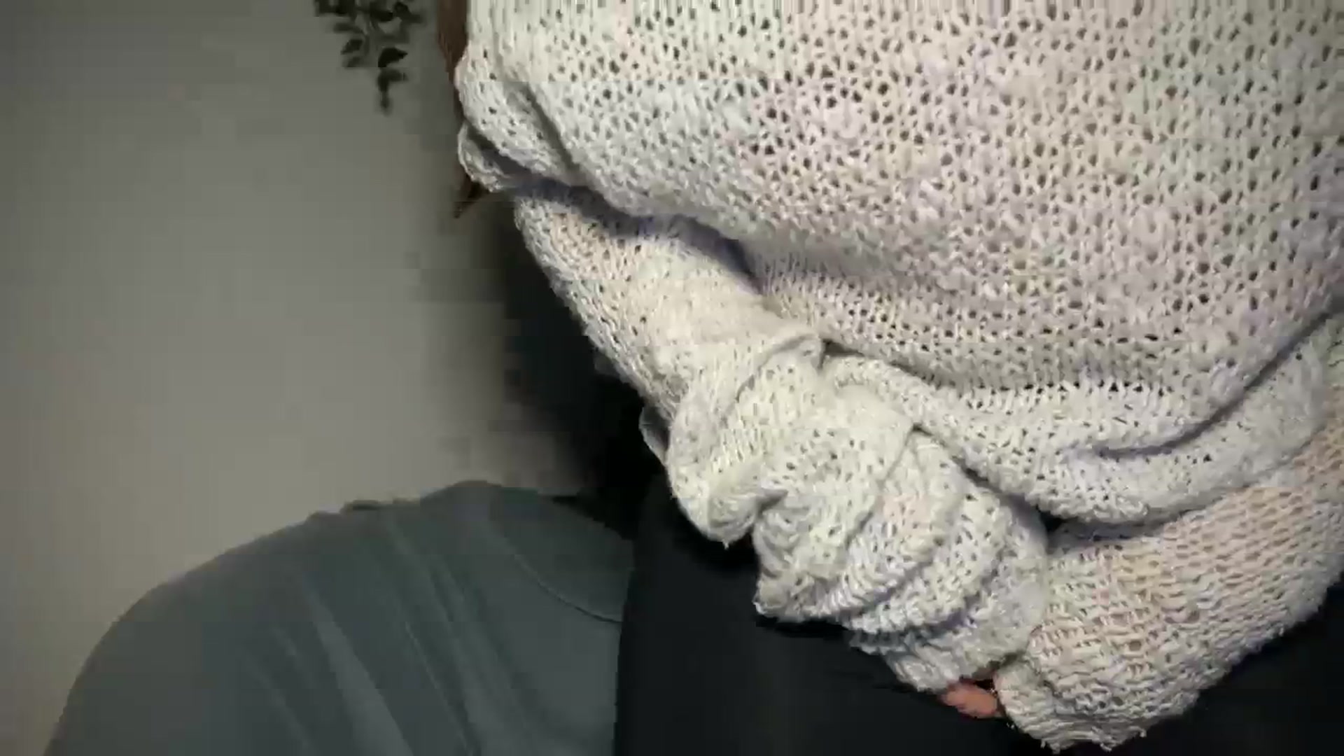 Gallery image thumbnail from CloverWinfred's myfreecams stream on, 03/19/2024, 01:41 image 18 of 20