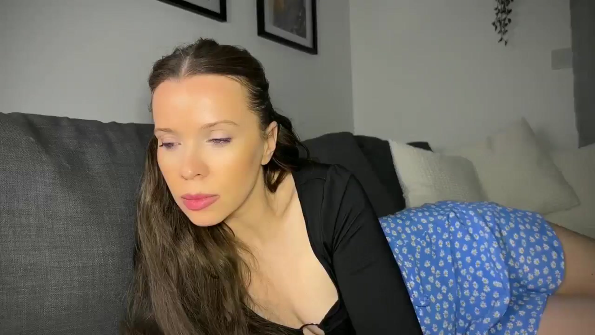Gallery image thumbnail from CloverWinfred's myfreecams stream on, 05/15/2024, 22:12 image 1 of 20