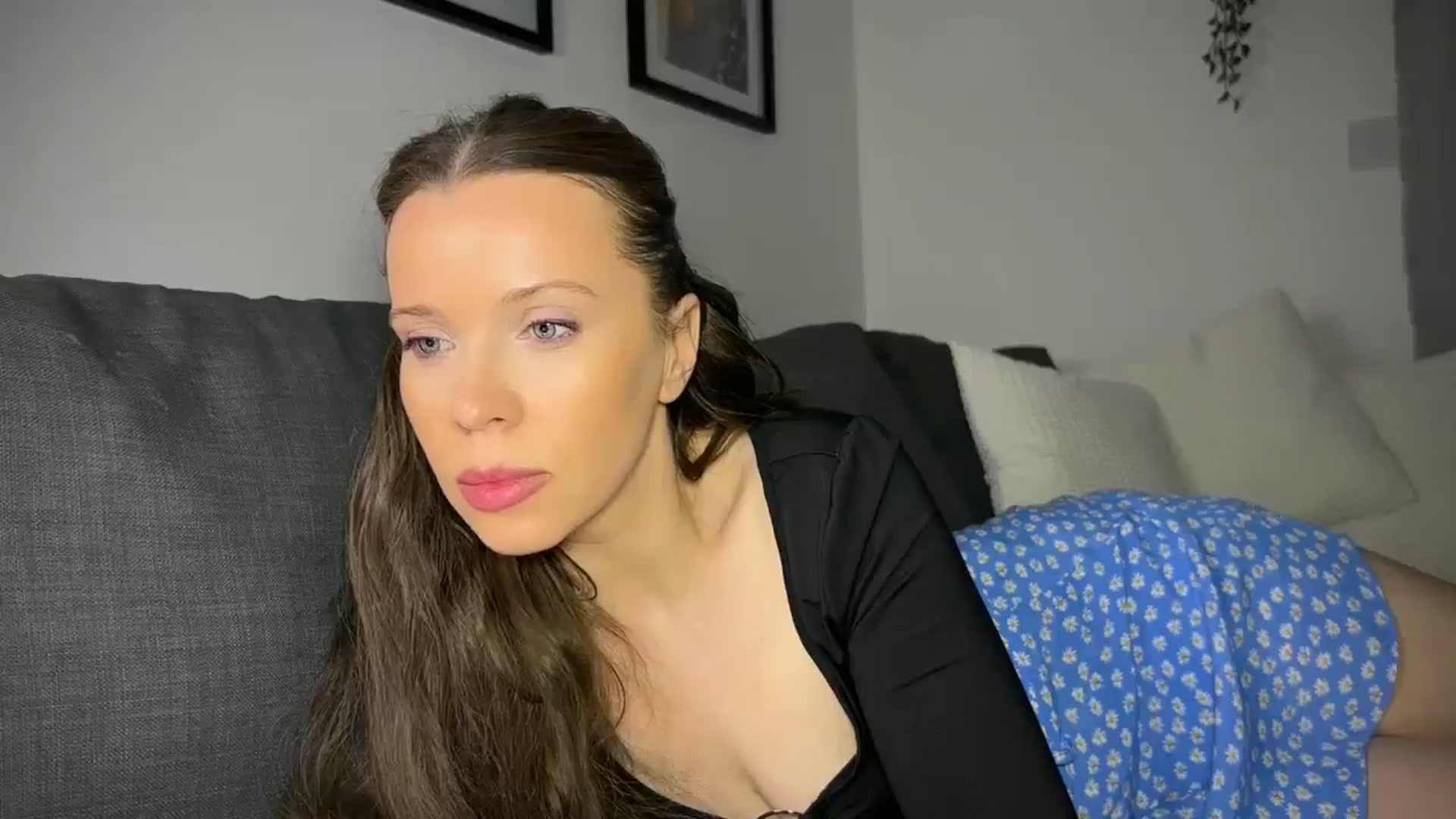Gallery image thumbnail from CloverWinfred's myfreecams stream on, 05/15/2024, 22:12 image 3 of 20