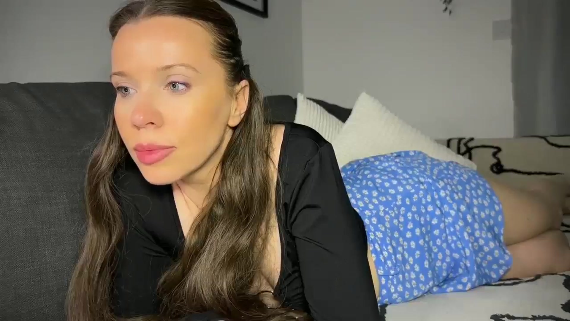 Gallery image thumbnail from CloverWinfred's myfreecams stream on, 05/15/2024, 23:18 image 17 of 20