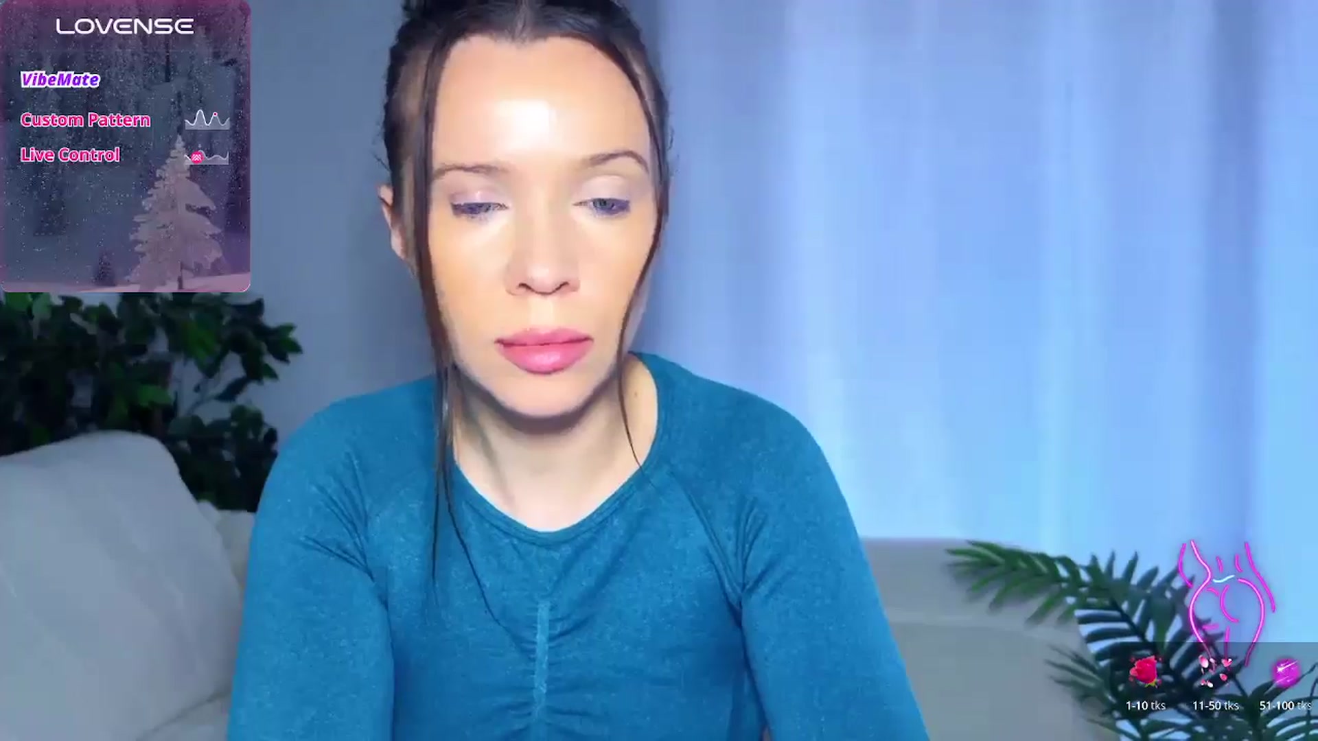 Gallery image thumbnail from CloverWinfred's myfreecams stream on, 12/16/2024, 12:01 image 5 of 20
