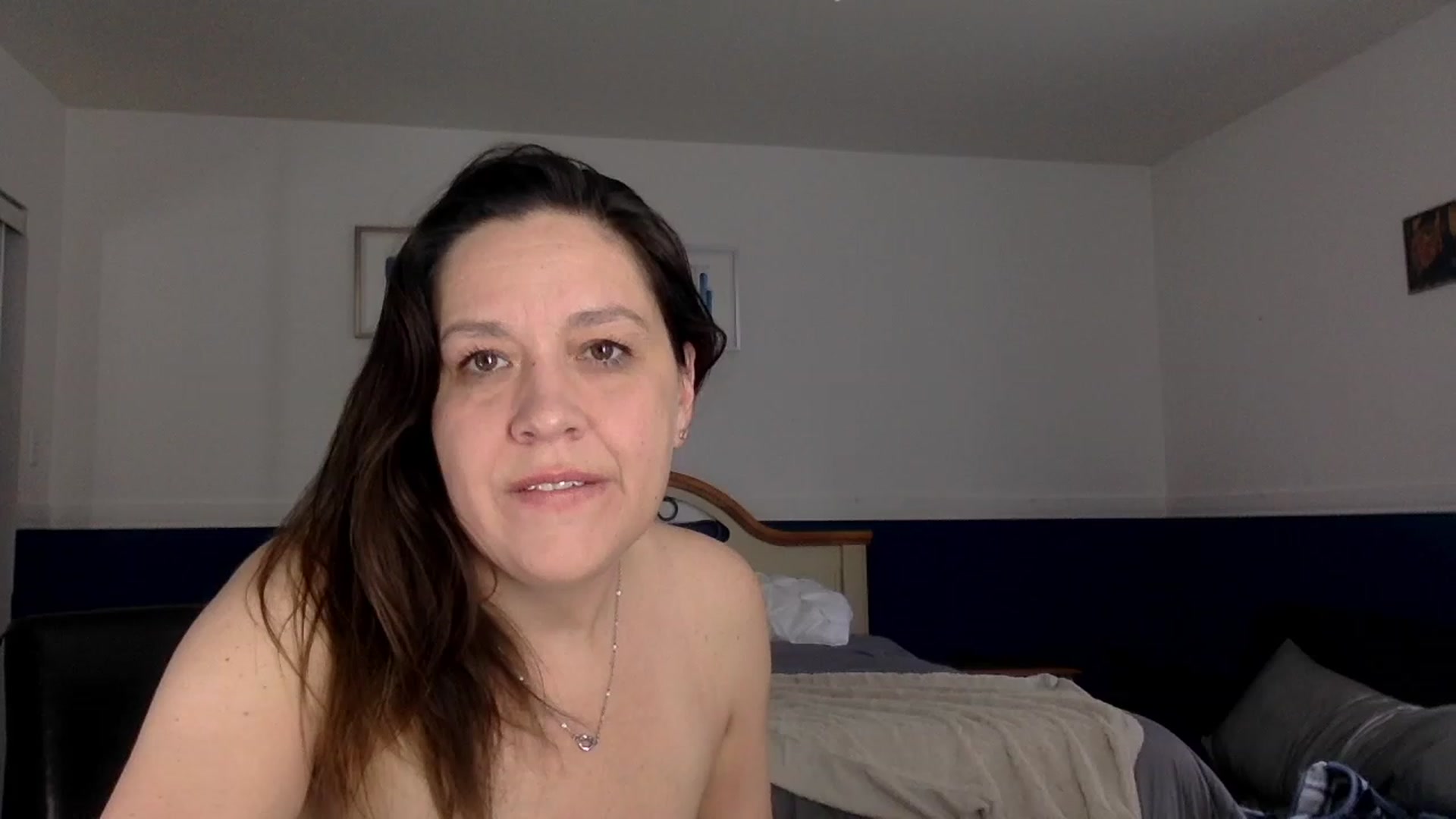 Gallery image thumbnail from CndMilf's myfreecams stream on, 04/03/2023, 16:57 image 9 of 20