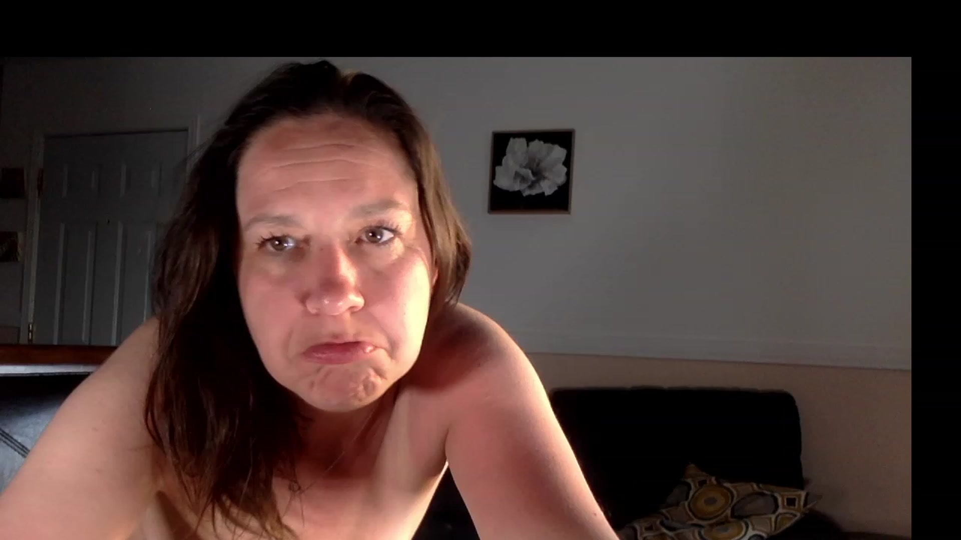 Gallery image thumbnail from CndMilf's myfreecams stream on, 04/17/2023, 24:27 image 2 of 20