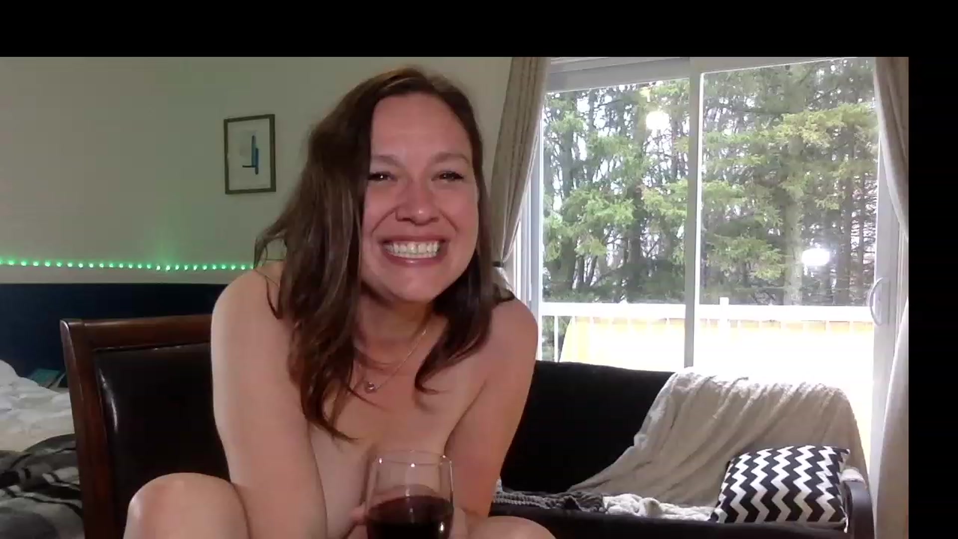 Gallery image thumbnail from CndMilf's myfreecams stream on, 04/17/2023, 19:35 image 20 of 20