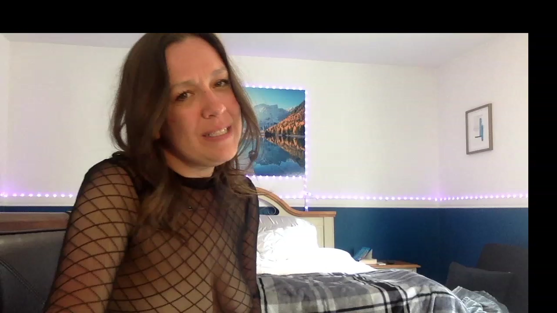 Gallery image thumbnail from CndMilf's myfreecams stream on, 05/08/2023, 18:33 image 3 of 20