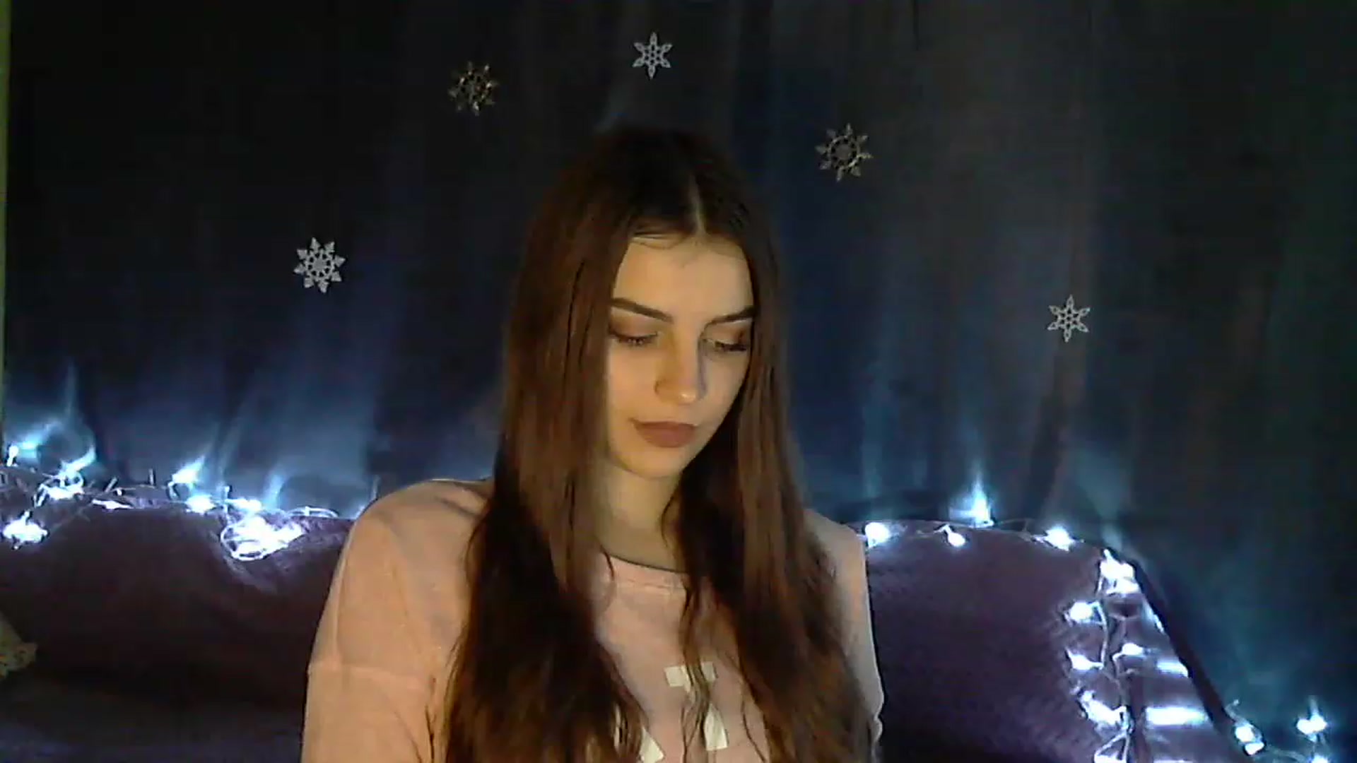 Gallery image thumbnail from CocaCola_Girl's myfreecams stream on, 12/26/2022, 11:20 image 18 of 20