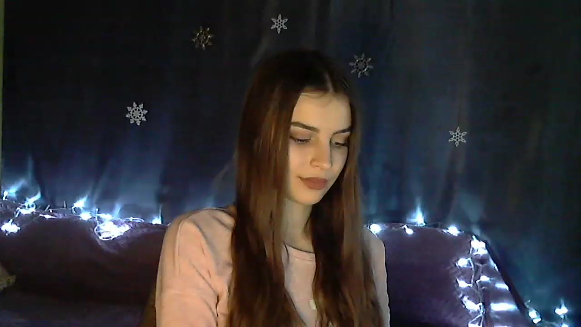 Gallery image thumbnail from CocaCola_Girl's myfreecams stream on, 12/26/2022, 11:20 image 11 of 20