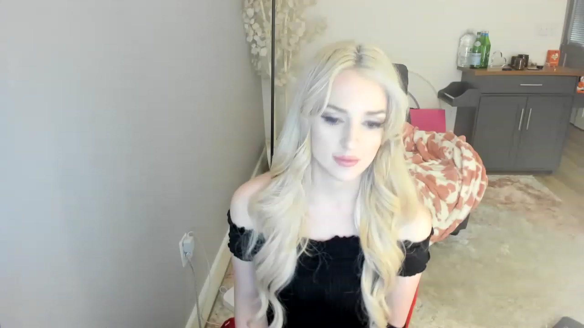 Gallery image thumbnail from CockCUMCages's myfreecams stream on, 04/12/2023, 02:17 image 13 of 20