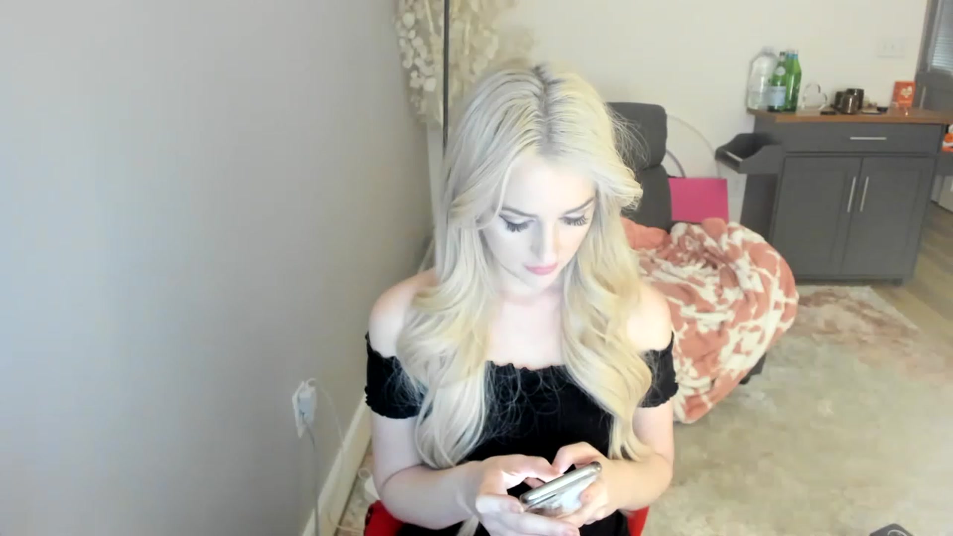 Gallery image thumbnail from CockCUMCages's myfreecams stream on, 04/12/2023, 05:09 image 14 of 20