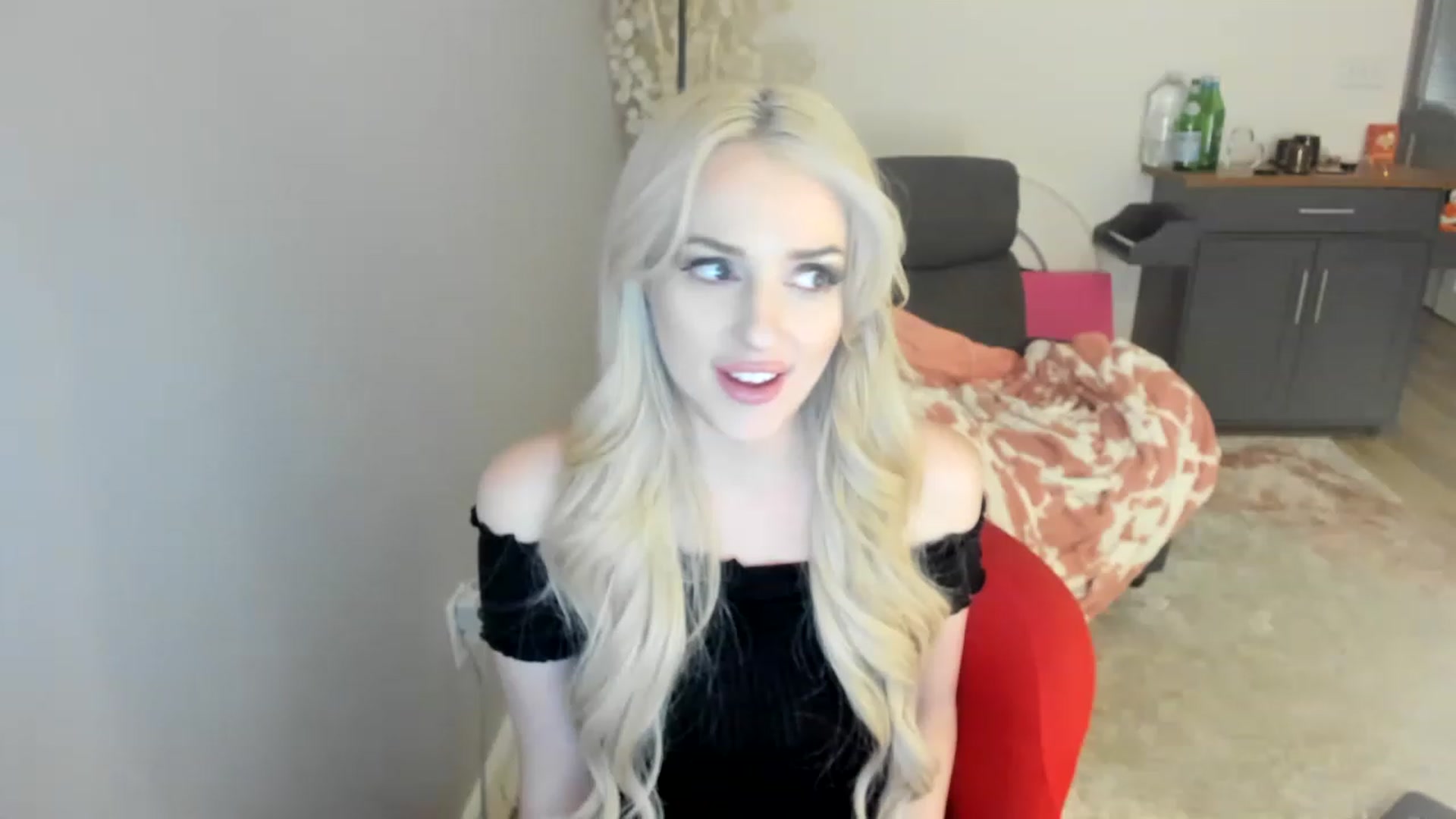 Gallery image thumbnail from CockCUMCages's myfreecams stream on, 04/12/2023, 05:09 image 9 of 20