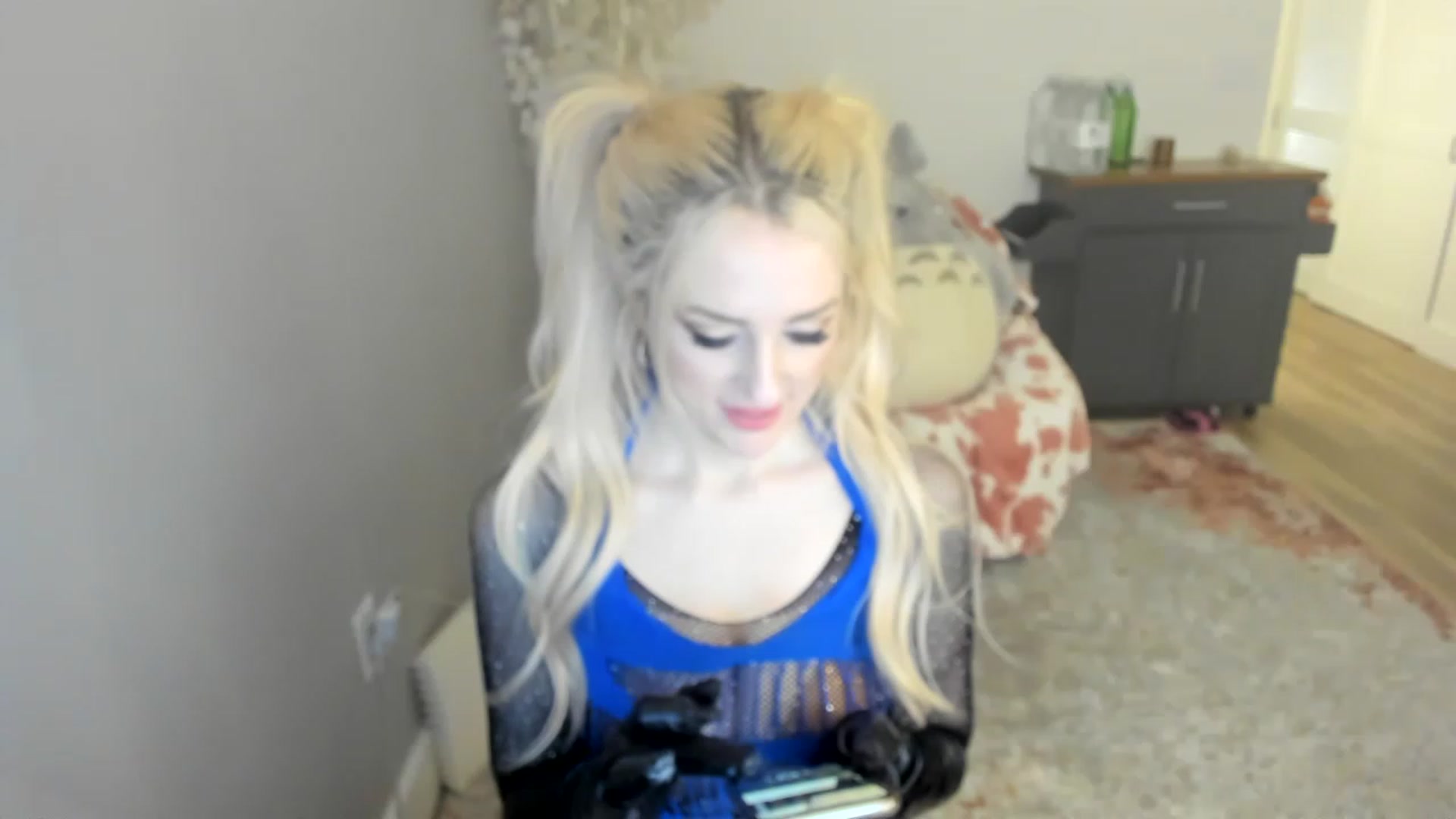 Gallery image thumbnail from CockDommeMilk's myfreecams stream on, 01/01/2023, 24:06 image 10 of 20