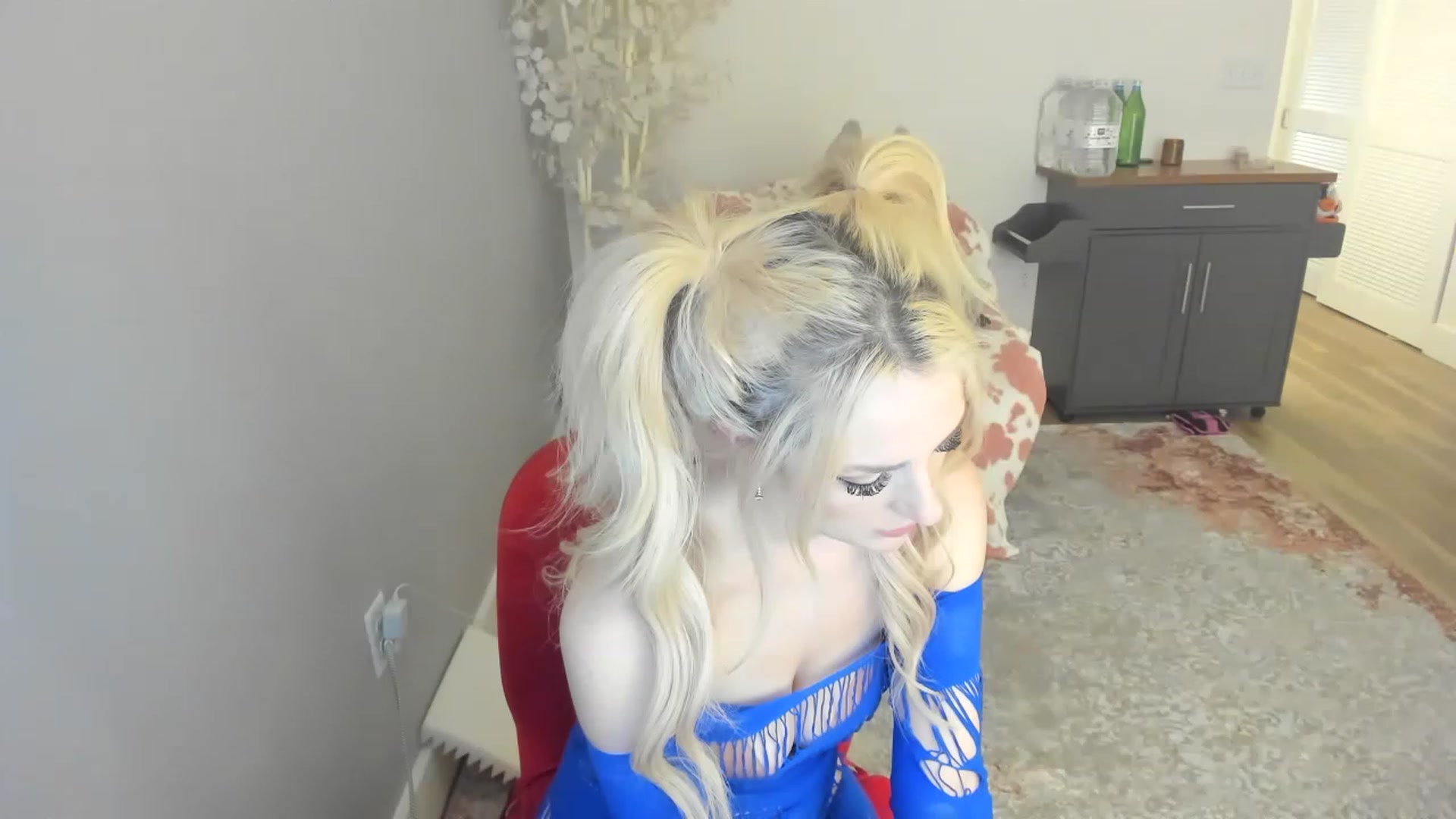 Gallery image thumbnail from CockMilkDomme's myfreecams stream on, 12/29/2022, 07:58 image 6 of 20