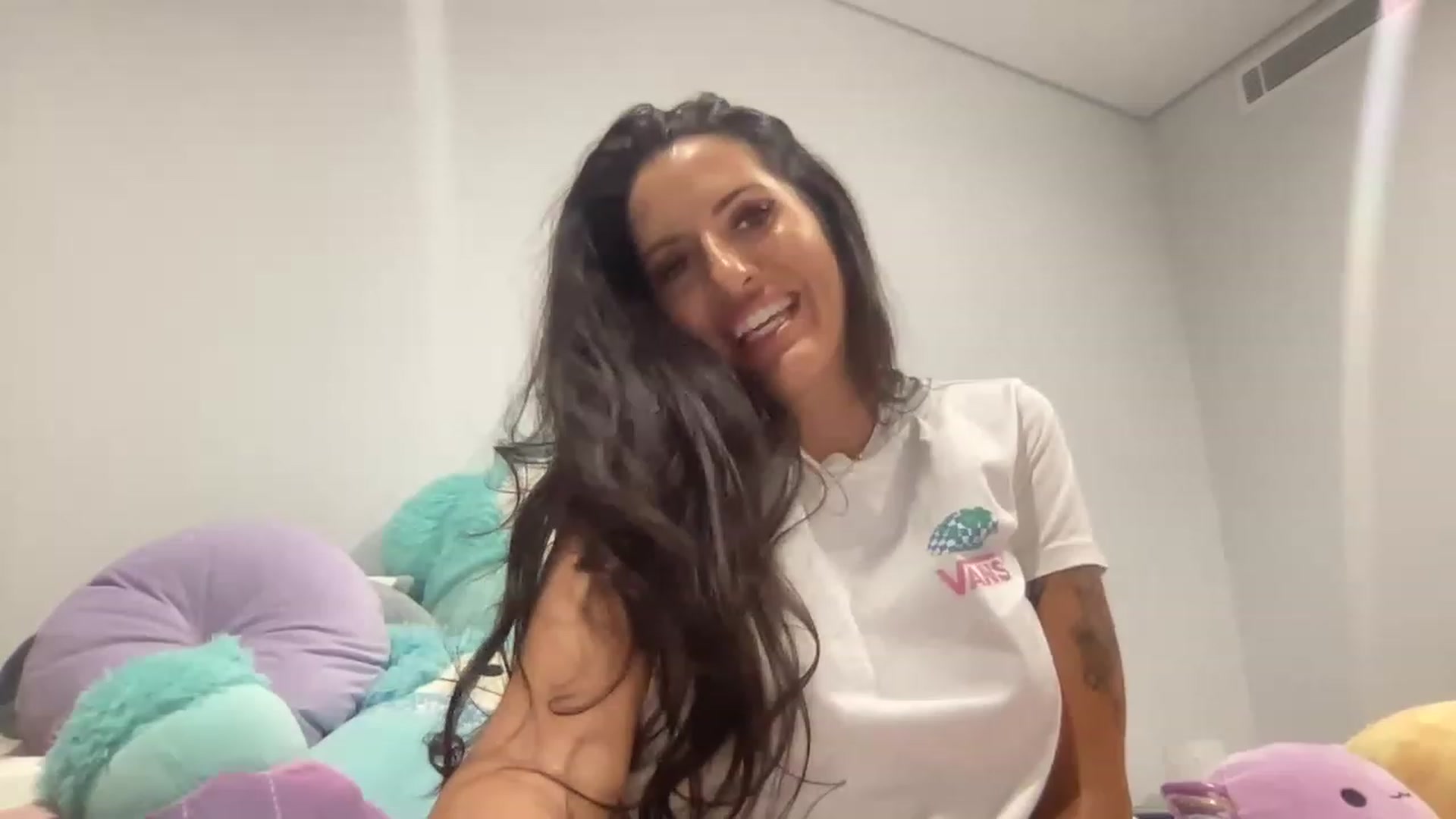 Gallery image thumbnail from CocoBaeOnMFC's myfreecams stream on, 11/26/2022, 13:17 image 3 of 20