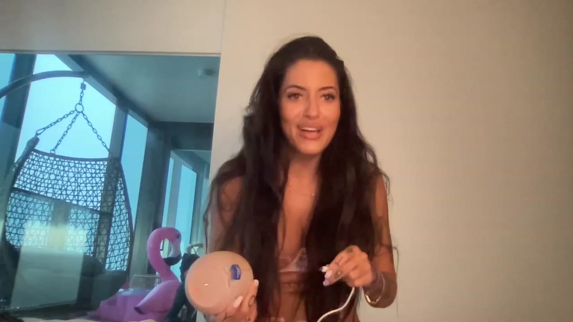 Gallery image thumbnail from CocoBaeOnMFC's myfreecams stream on, 11/28/2022, 07:05 image 1 of 20