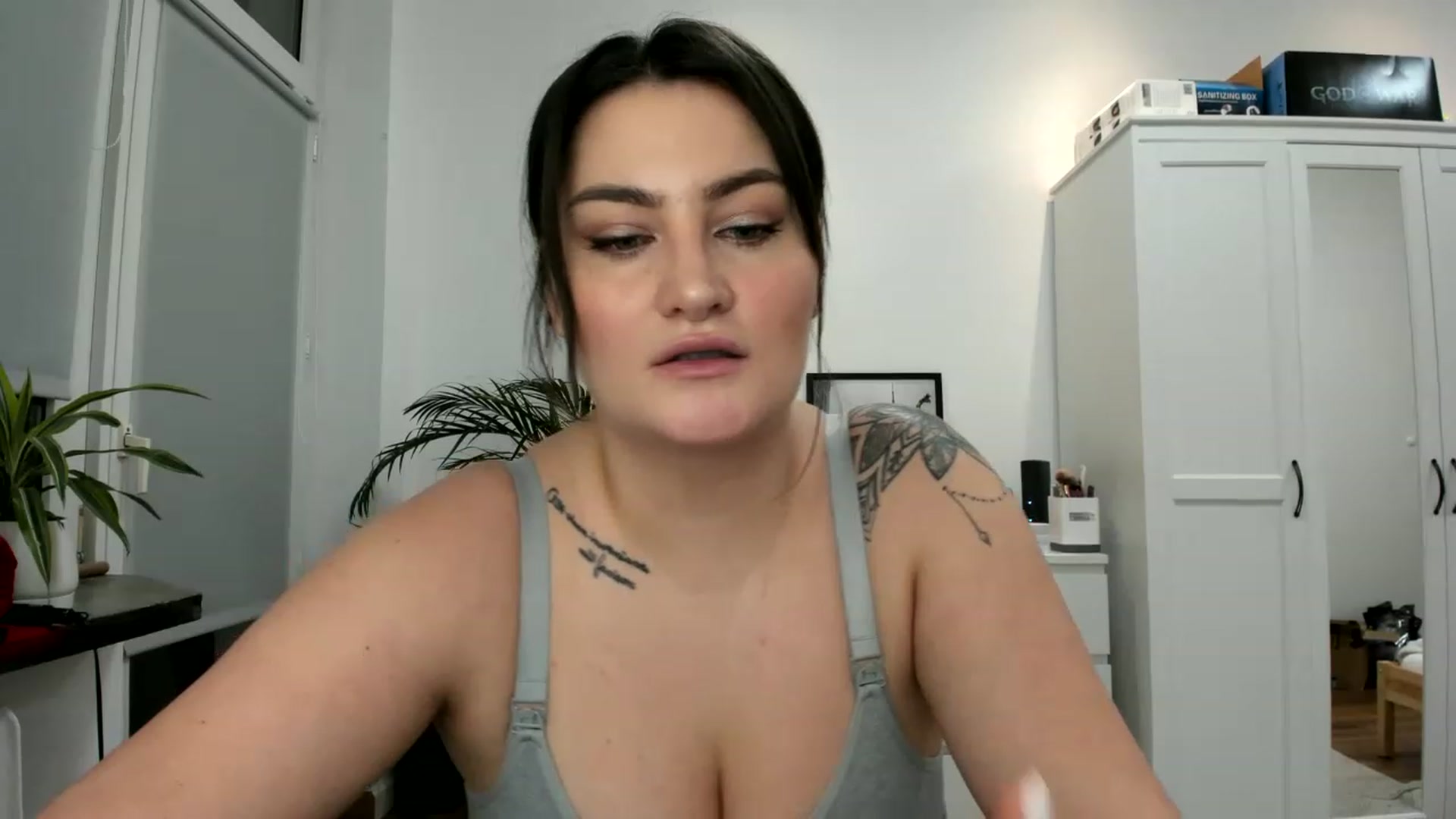 Gallery image thumbnail from CocoCartel's myfreecams stream on, 01/11/2023, 24:09 image 5 of 20