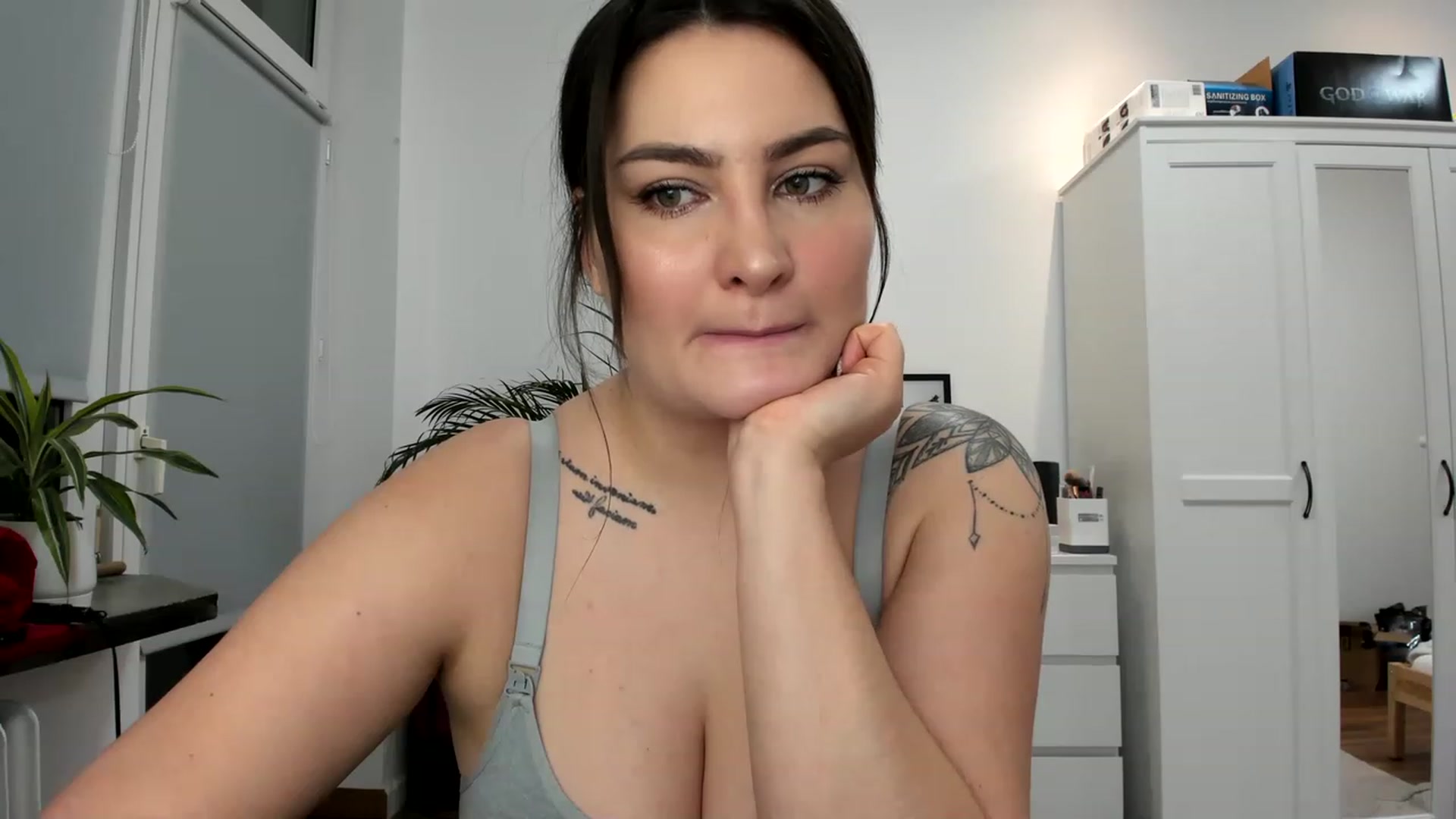 Gallery image thumbnail from CocoCartel's myfreecams stream on, 01/11/2023, 24:09 image 7 of 20