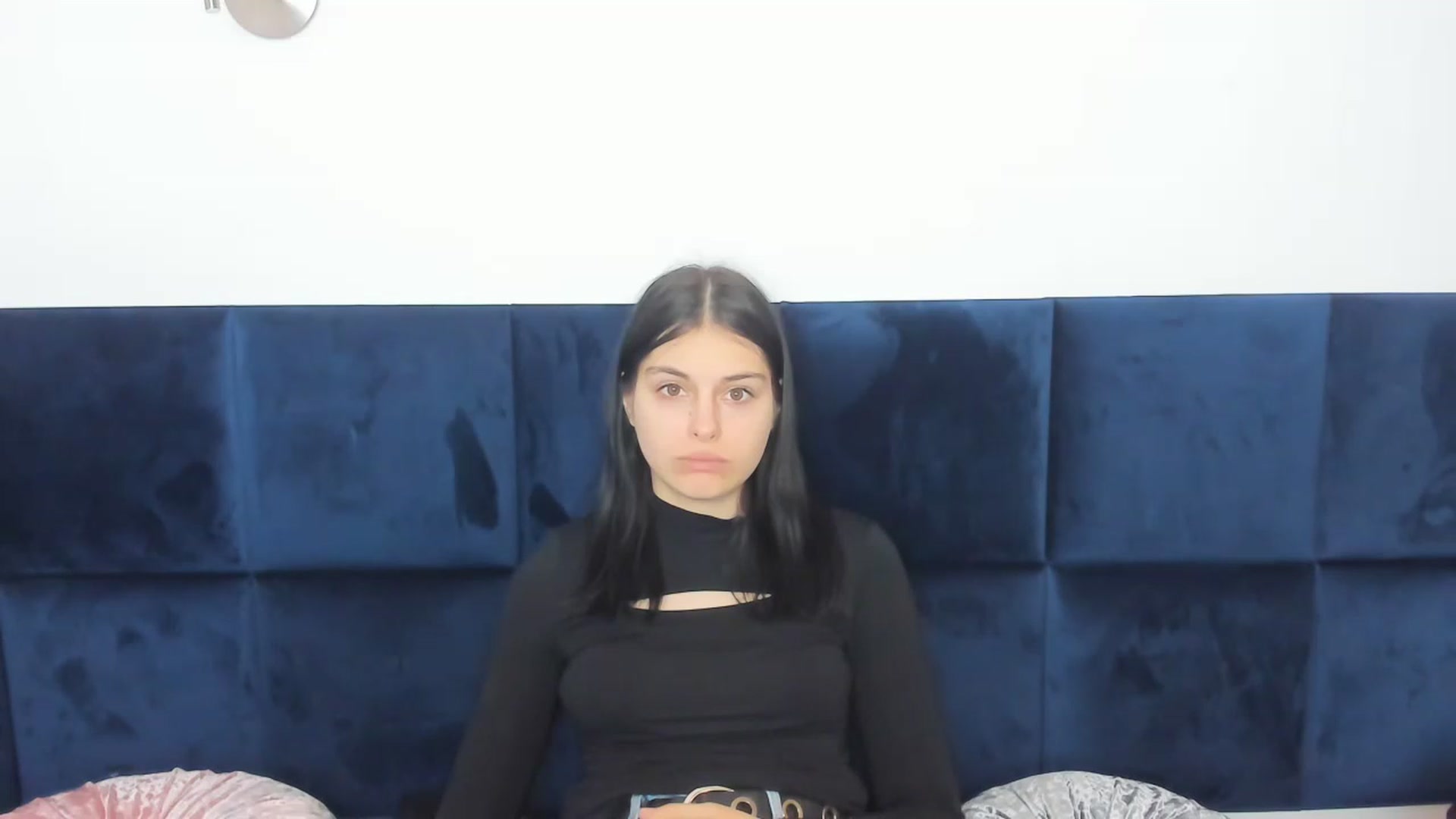 Gallery image thumbnail from CocoChanelka's myfreecams stream on, 01/16/2023, 16:20 image 3 of 20