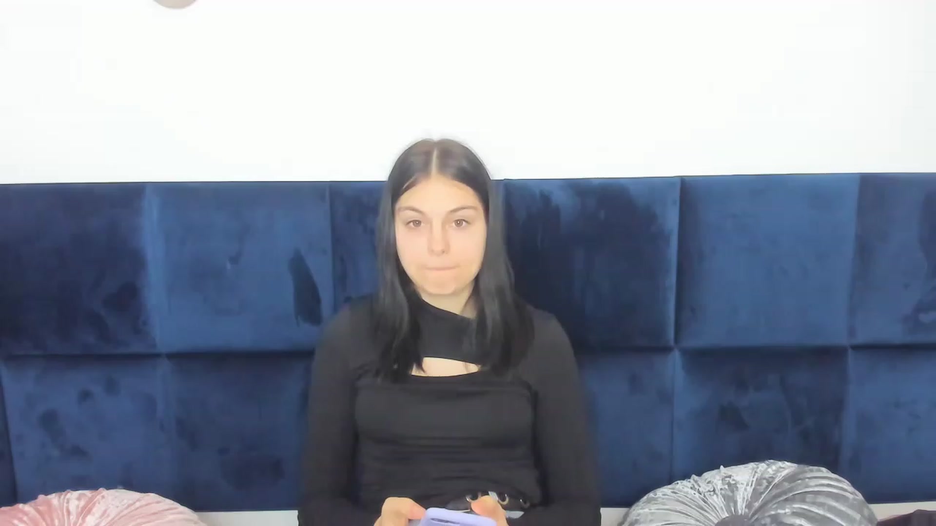Gallery image thumbnail from CocoChanelka's myfreecams stream on, 01/16/2023, 16:20 image 13 of 20