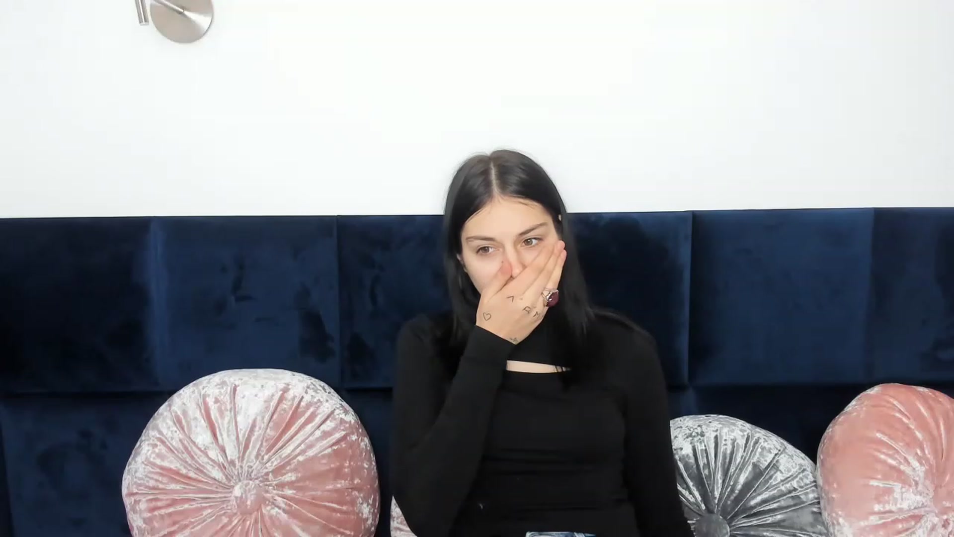 Gallery image thumbnail from CocoChanelka's myfreecams stream on, 01/16/2023, 17:19 image 4 of 20