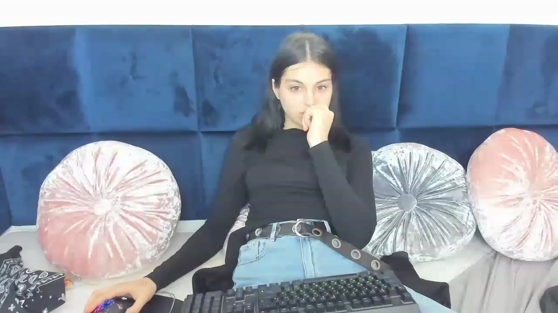 Gallery image thumbnail from CocoChanelka's myfreecams stream on, 01/16/2023, 18:02 image 4 of 20
