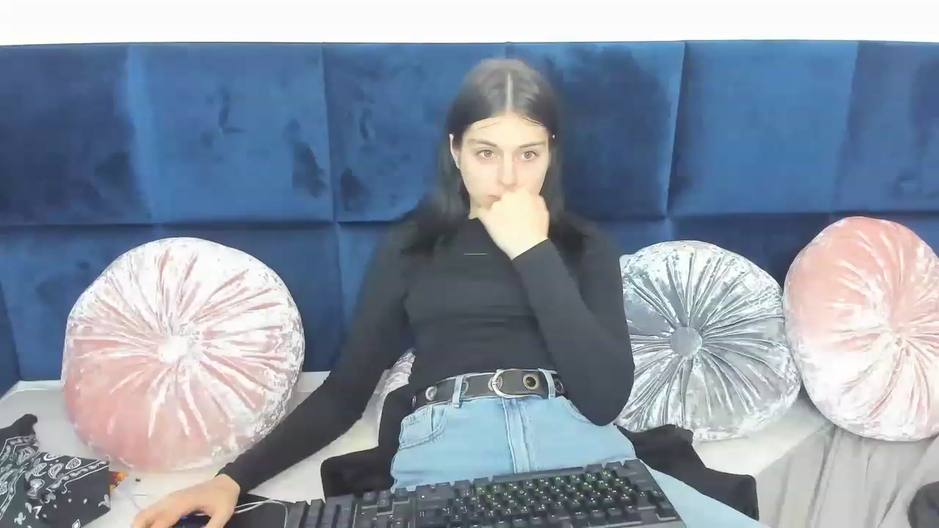 Gallery image thumbnail from CocoChanelka's myfreecams stream on, 01/16/2023, 18:02 image 7 of 20