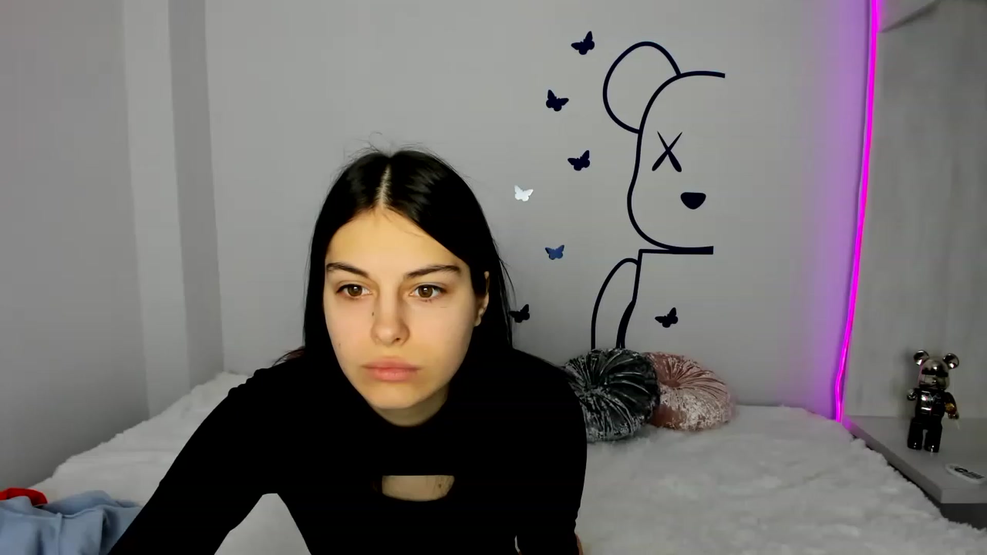 Gallery image thumbnail from CocoChanelka's myfreecams stream on, 01/19/2023, 17:01 image 12 of 20