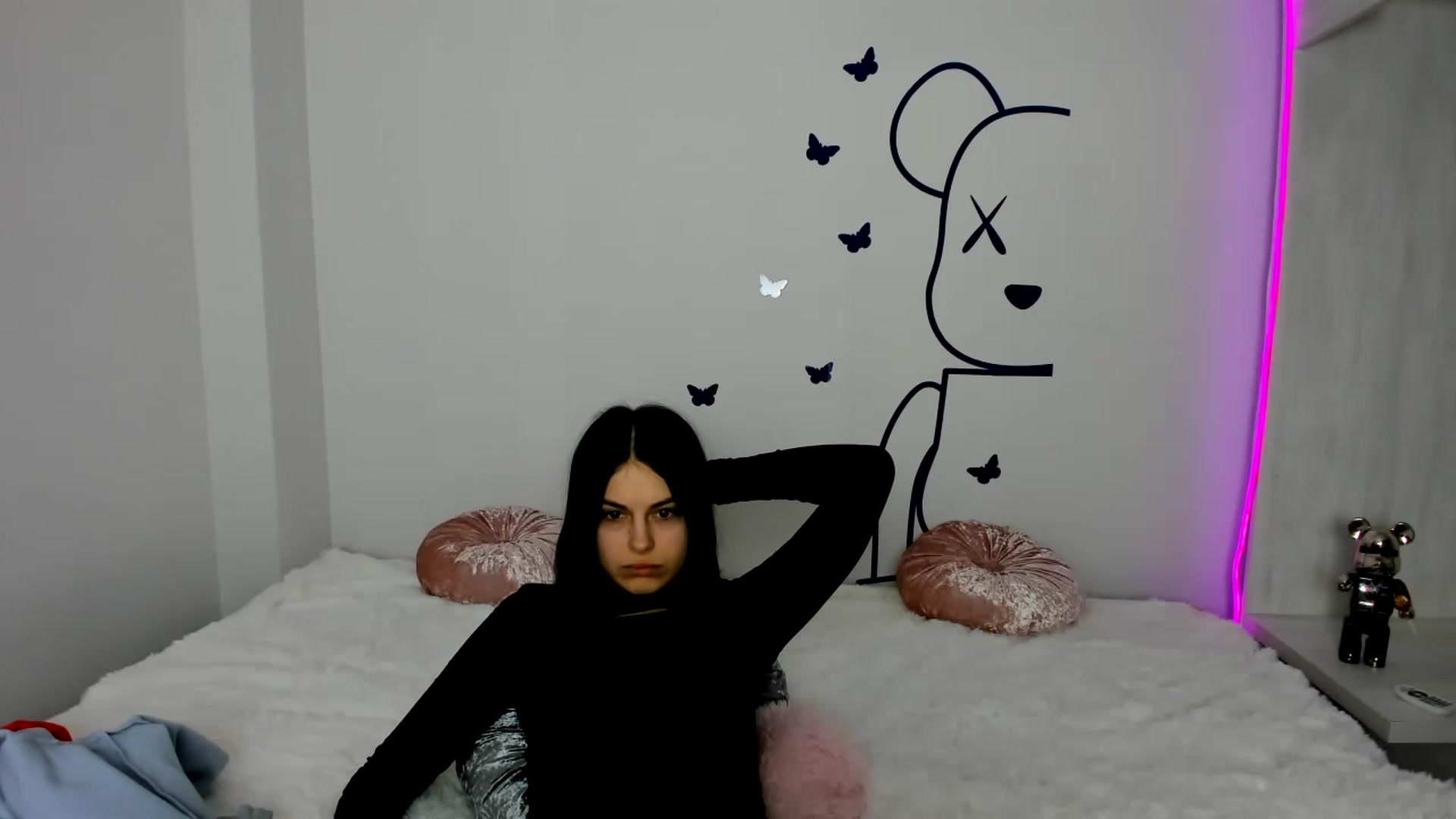 Gallery image thumbnail from CocoChanelka's myfreecams stream on, 01/19/2023, 17:01 image 19 of 20