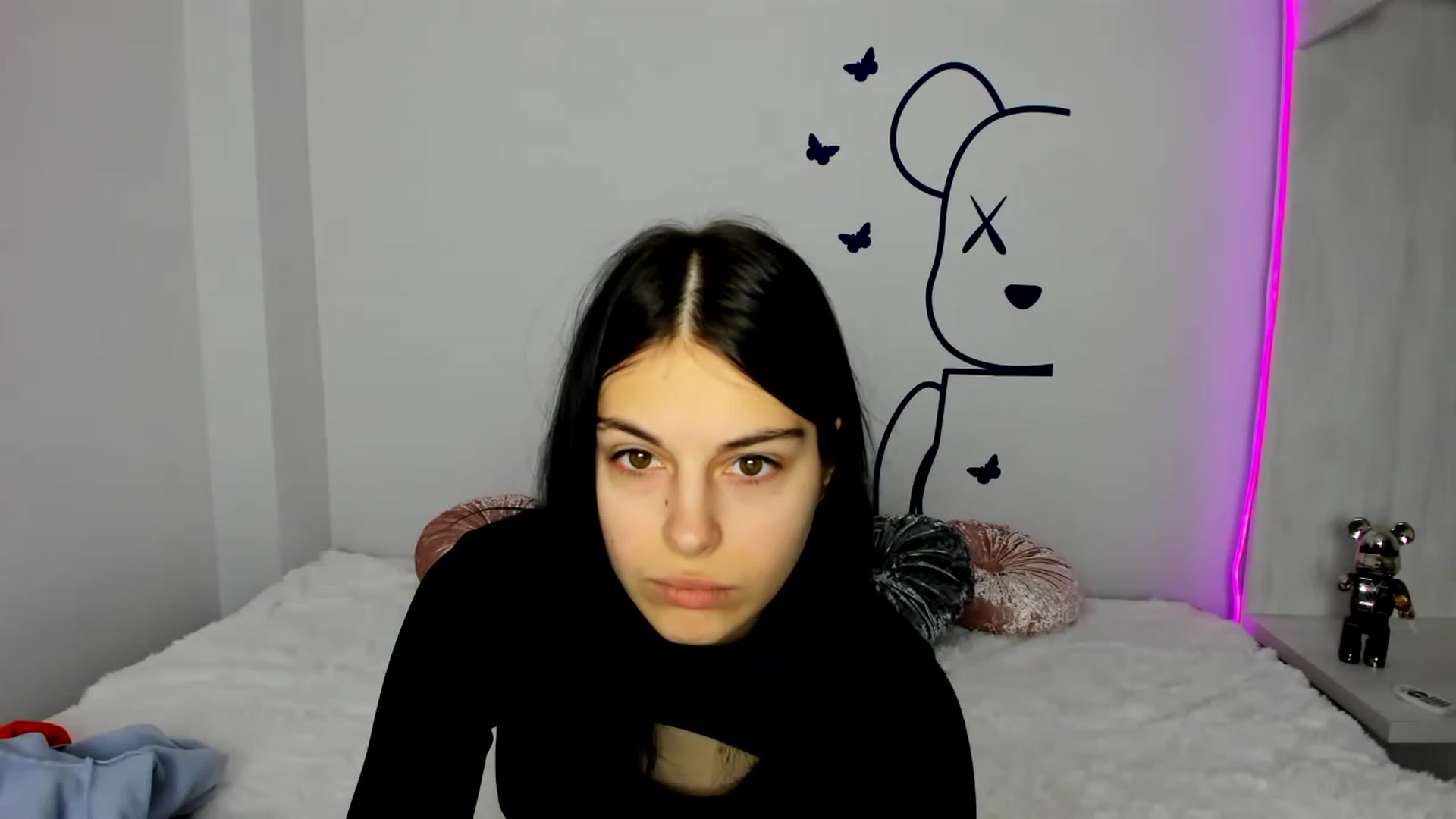 Gallery image thumbnail from CocoChanelka's myfreecams stream on, 01/19/2023, 17:01 image 14 of 20