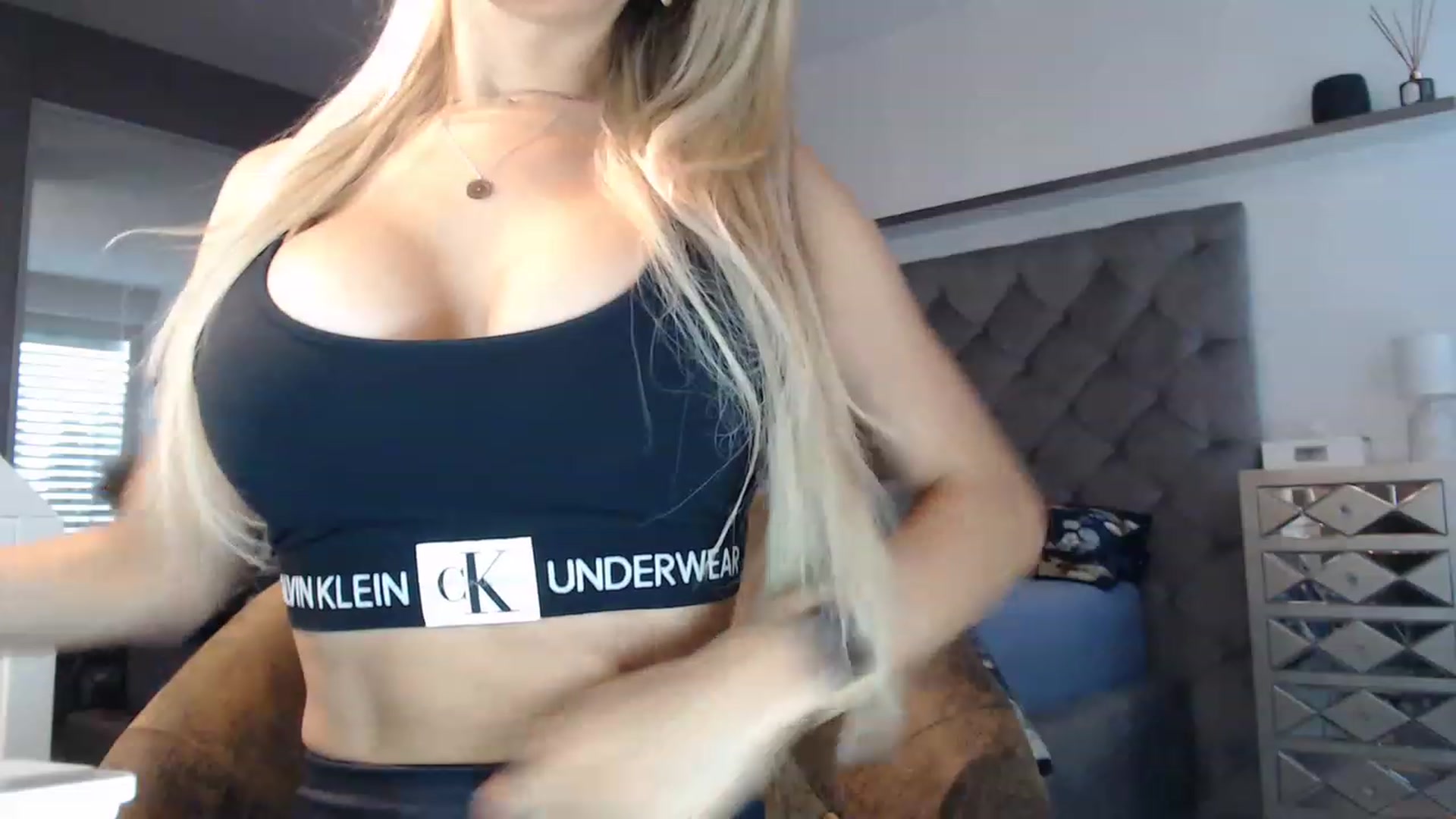 Gallery image thumbnail from CocoMia's myfreecams stream on, 11/22/2022, 10:14 image 14 of 20