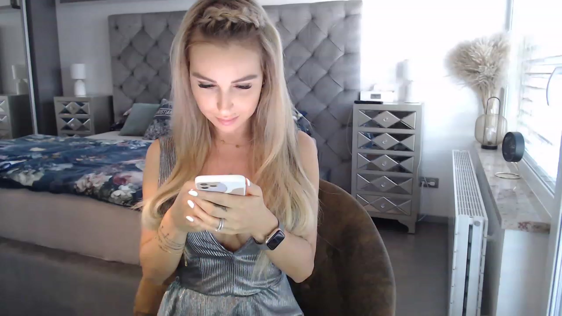Gallery image thumbnail from CocoMia's myfreecams stream on, 12/01/2022, 10:17 image 5 of 20