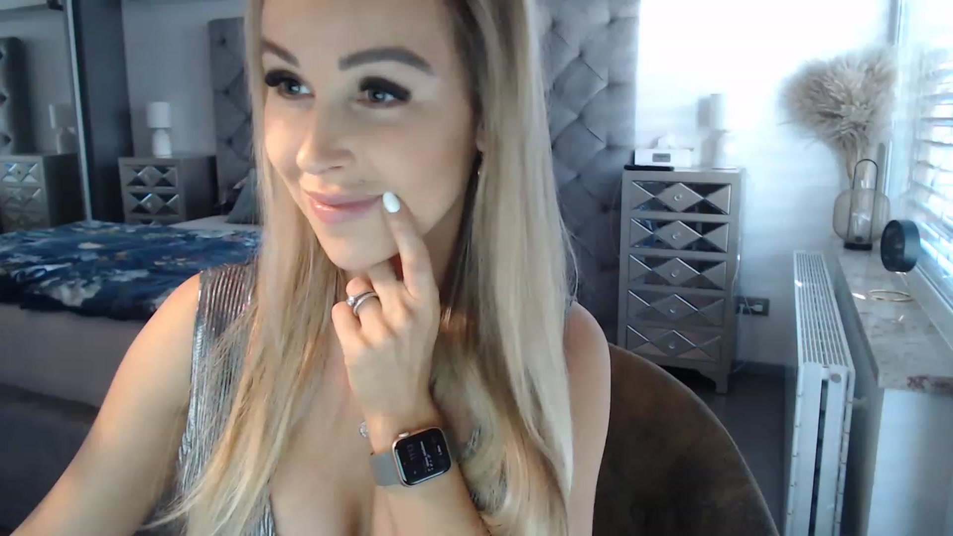 Gallery image thumbnail from CocoMia's myfreecams stream on, 12/01/2022, 10:17 image 16 of 20