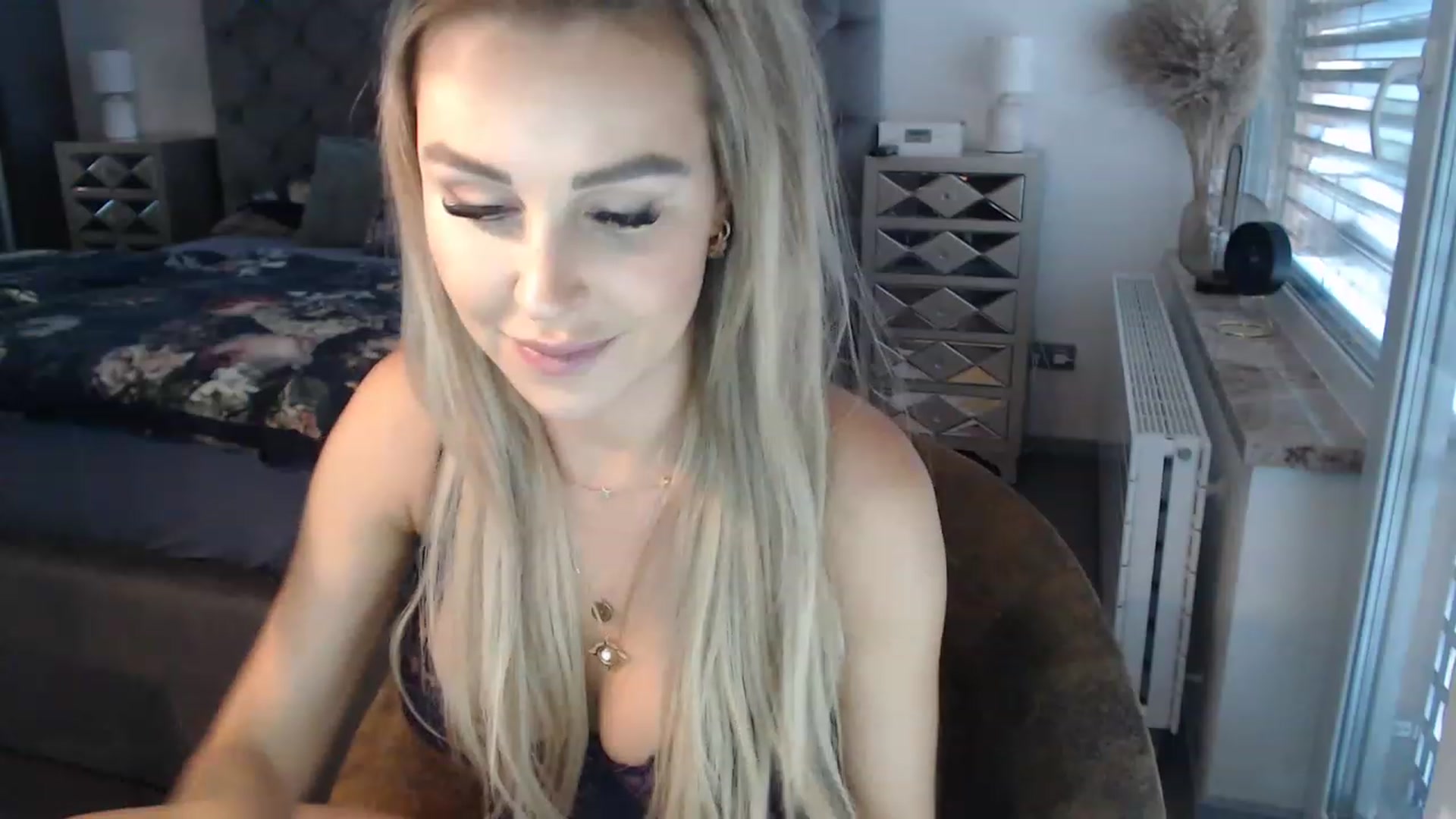 Gallery image thumbnail from CocoMia's myfreecams stream on, 01/04/2023, 10:54 image 6 of 20