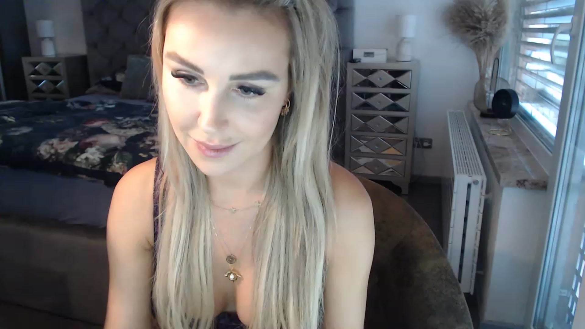 Gallery image thumbnail from CocoMia's myfreecams stream on, 01/04/2023, 10:54 image 5 of 20