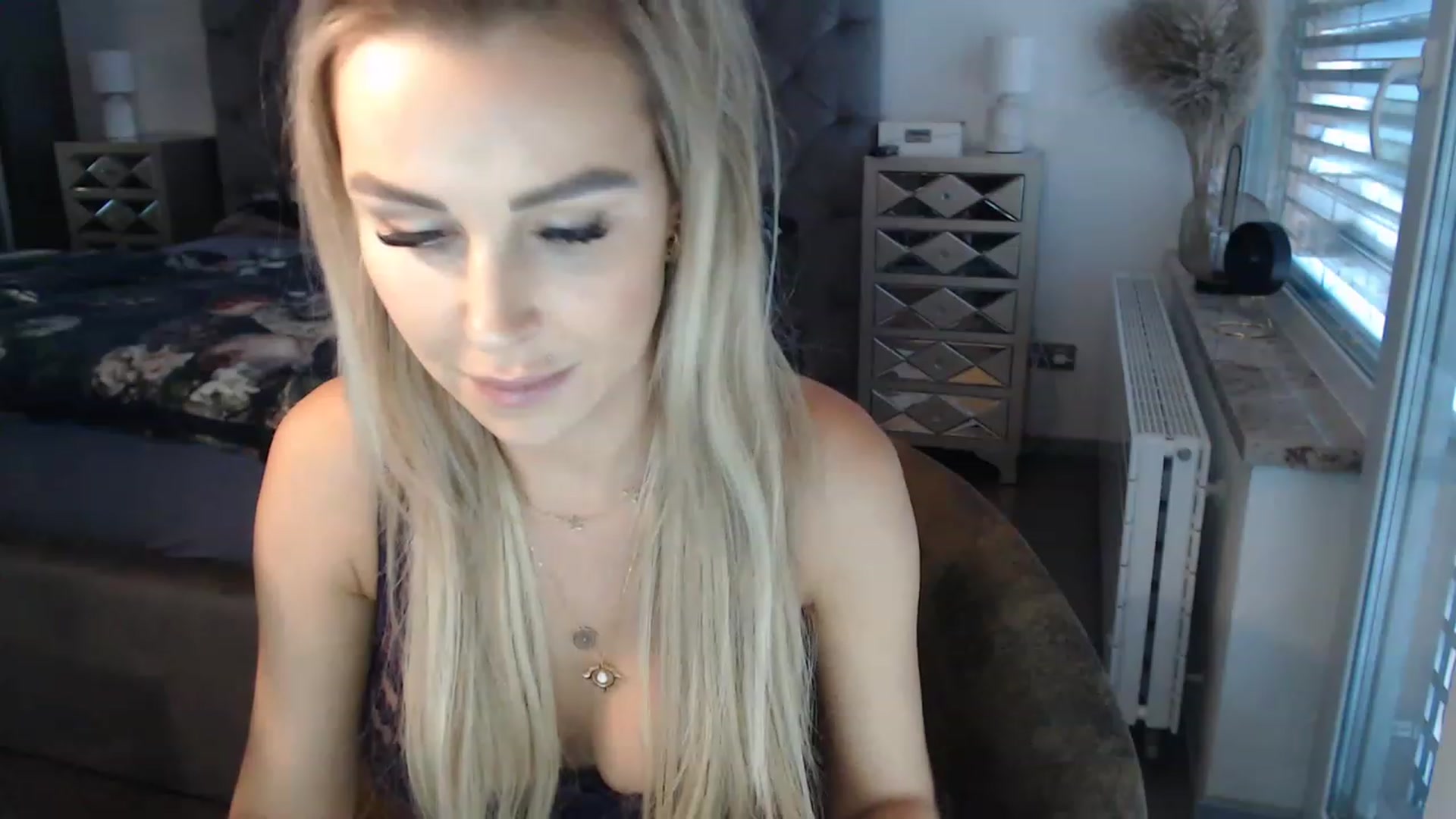 Gallery image thumbnail from CocoMia's myfreecams stream on, 01/04/2023, 10:54 image 4 of 20