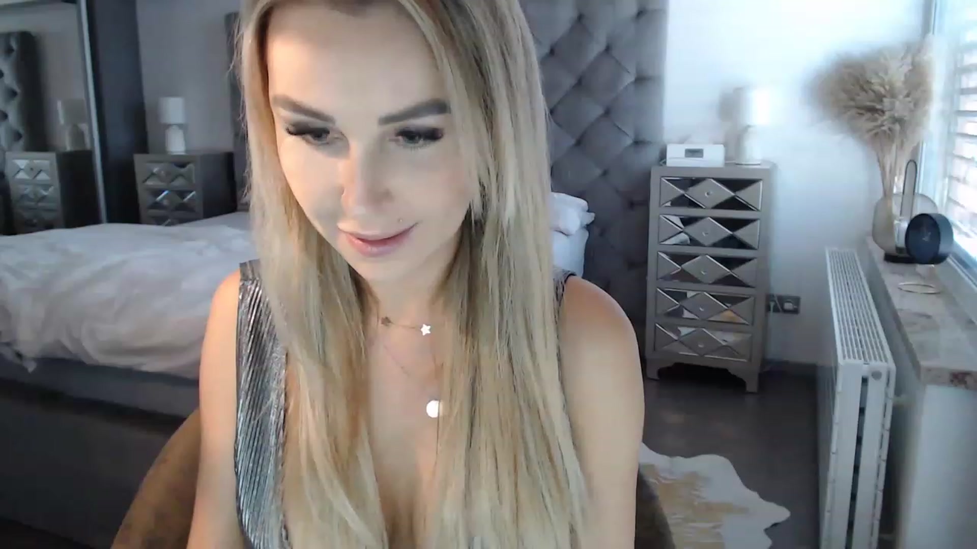 Gallery image thumbnail from CocoMia's myfreecams stream on, 01/12/2023, 12:05 image 16 of 20