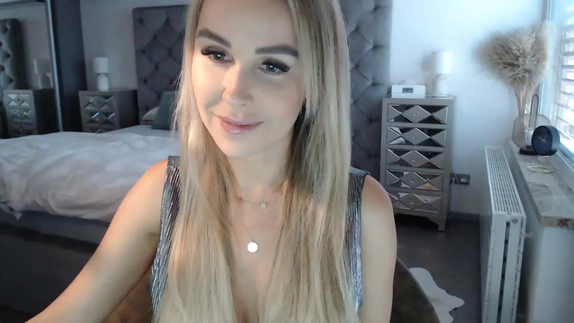 Gallery image thumbnail from CocoMia's myfreecams stream on, 01/12/2023, 12:05 image 5 of 20